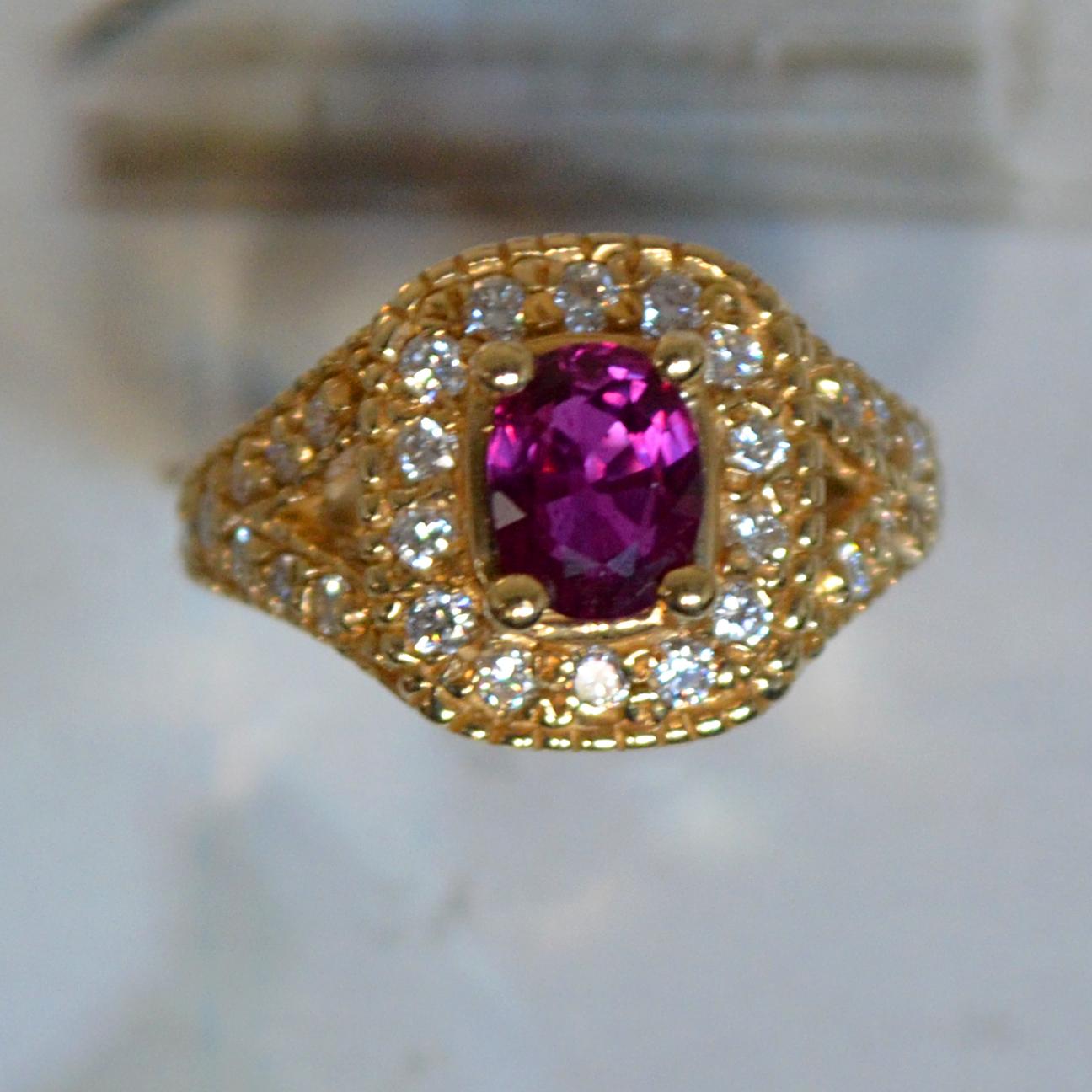 Ruby Ring with Diamonds Set in Yellow Gold In Excellent Condition For Sale In West Hollywood, CA