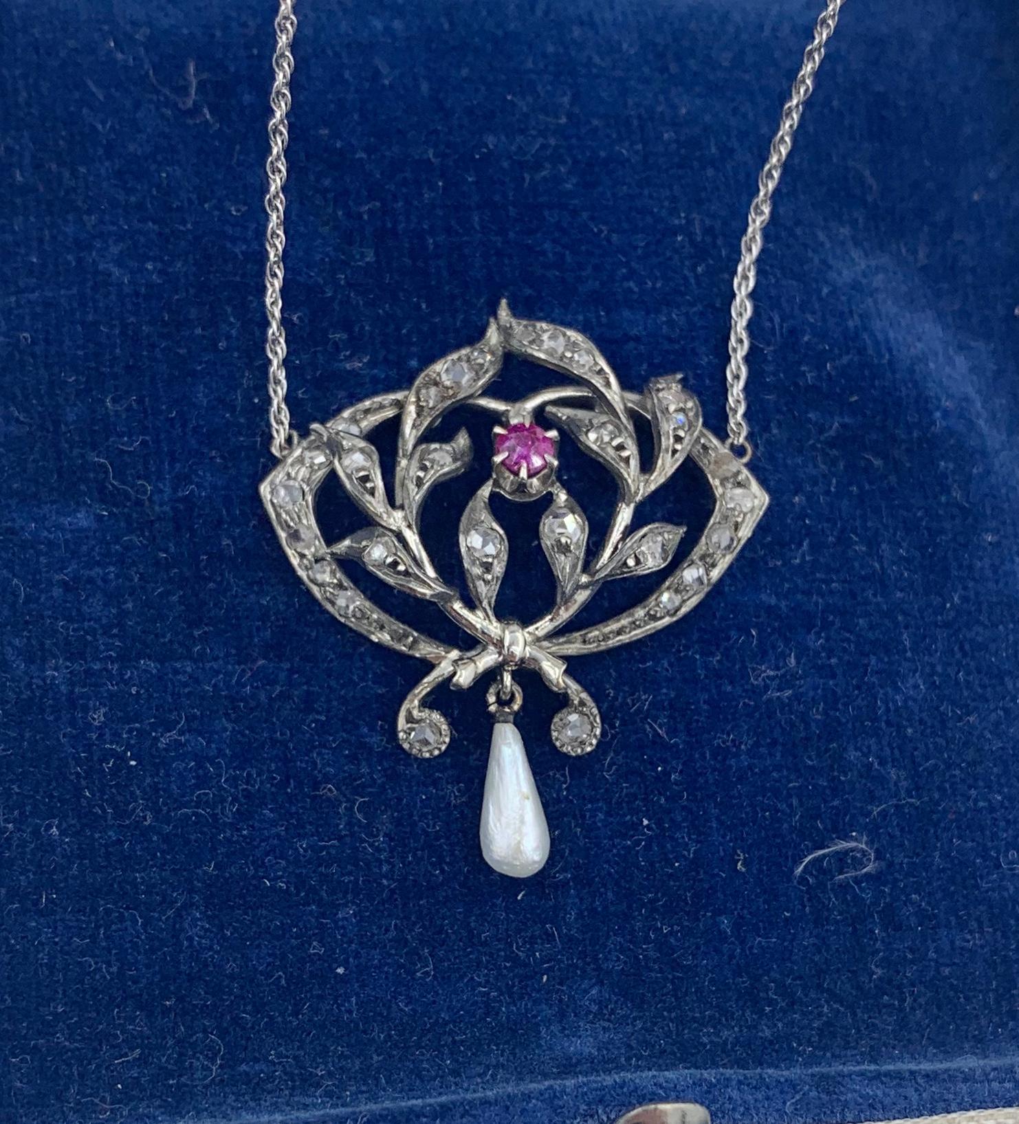Collar de perlas con diamantes talla rosa rubí Colgante antiguo Art Decó Belle Epoque Corte rosa en venta