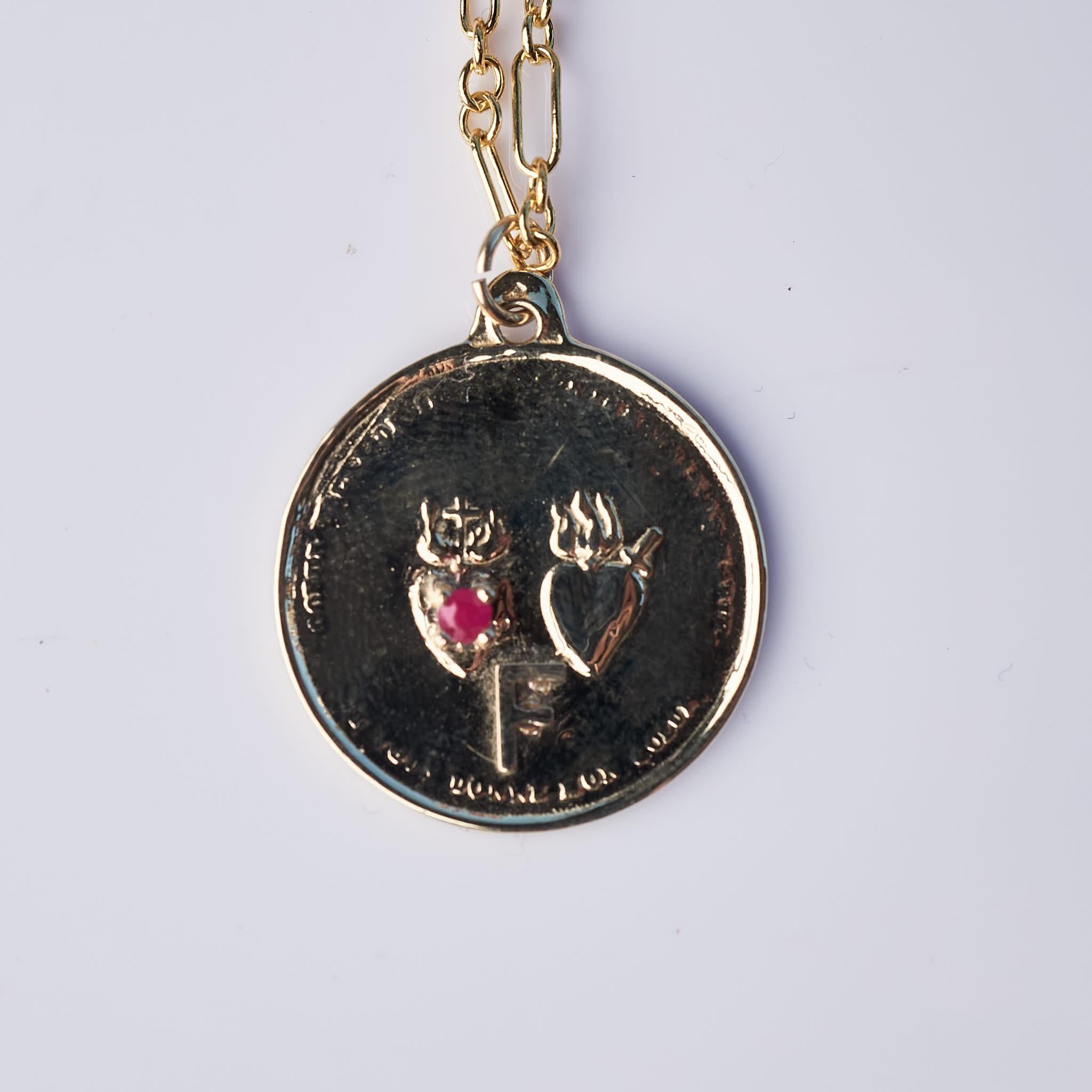 Herz-Medaille Halskette personalisierter Initial Rubin Sacred Twin J Dauphin im Angebot 1