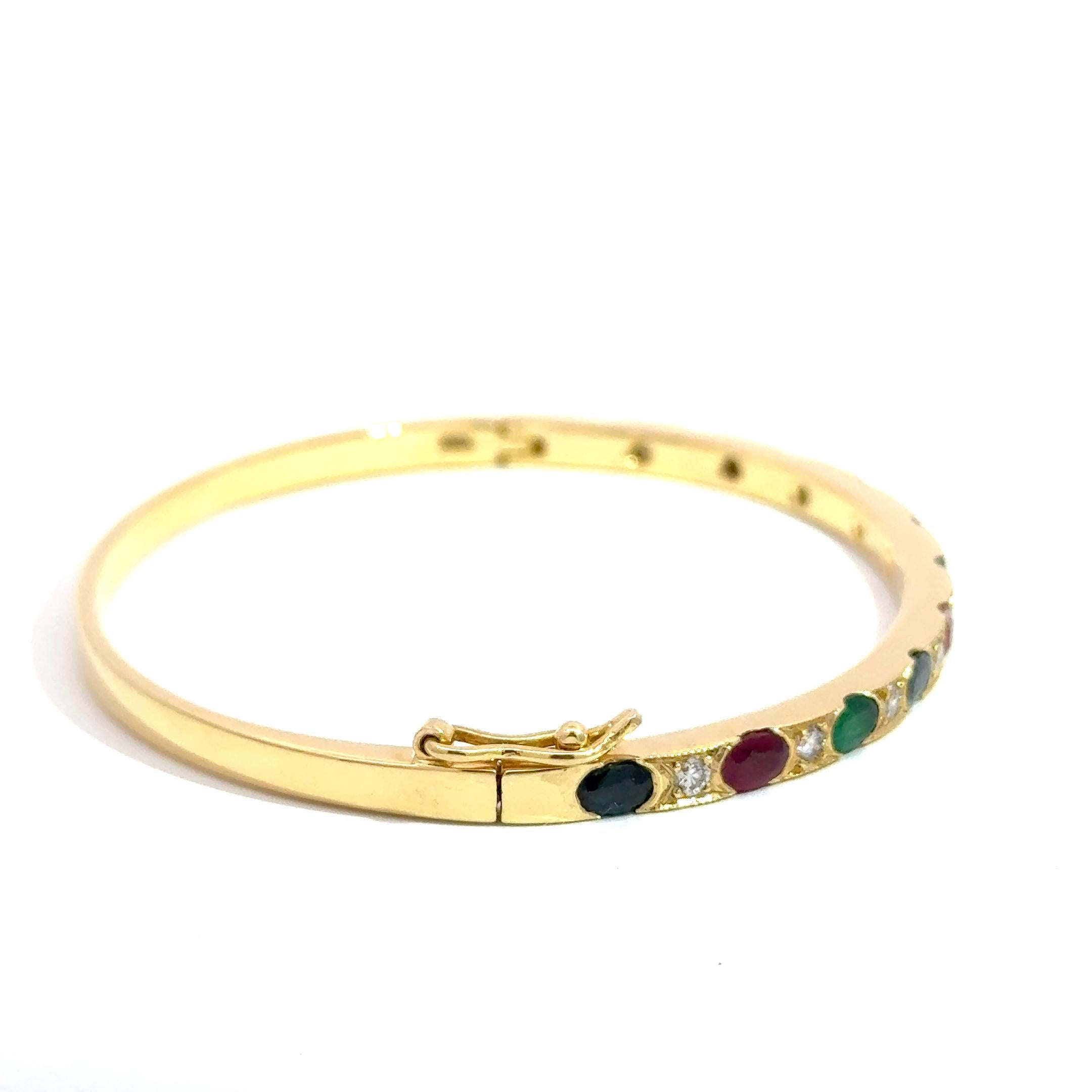 Bracelet en or jaune 18k avec rubis, saphir et émeraude, orné de diamants - 19.40g Unisexe en vente