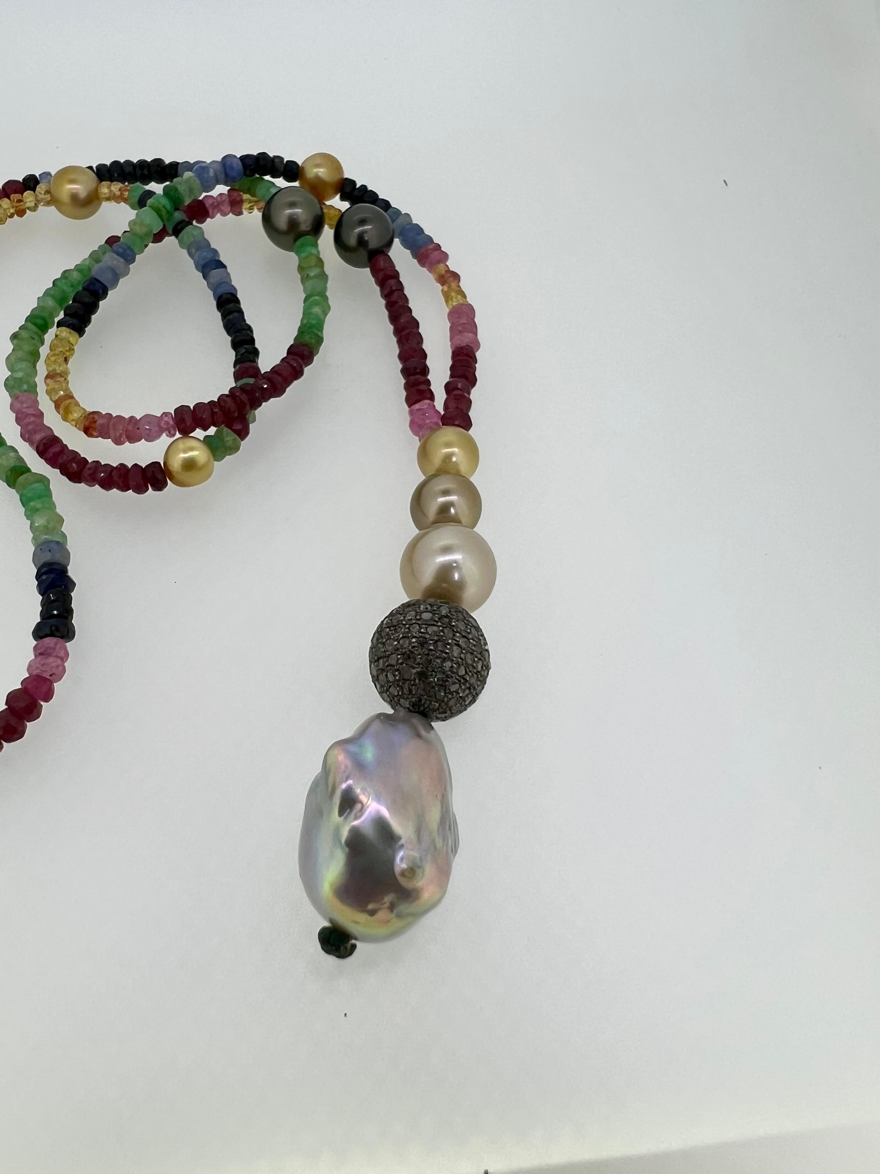 💎 Irradia Energía Real - Collar de Rubí, Zafiro, Esmeralda y Perlas con Colgante de Diamantes ✨

Accede a tu poder con este impresionante collar único, una audaz celebración del color, el lujo y la elegancia atemporal. Meticulosamente elaborada a