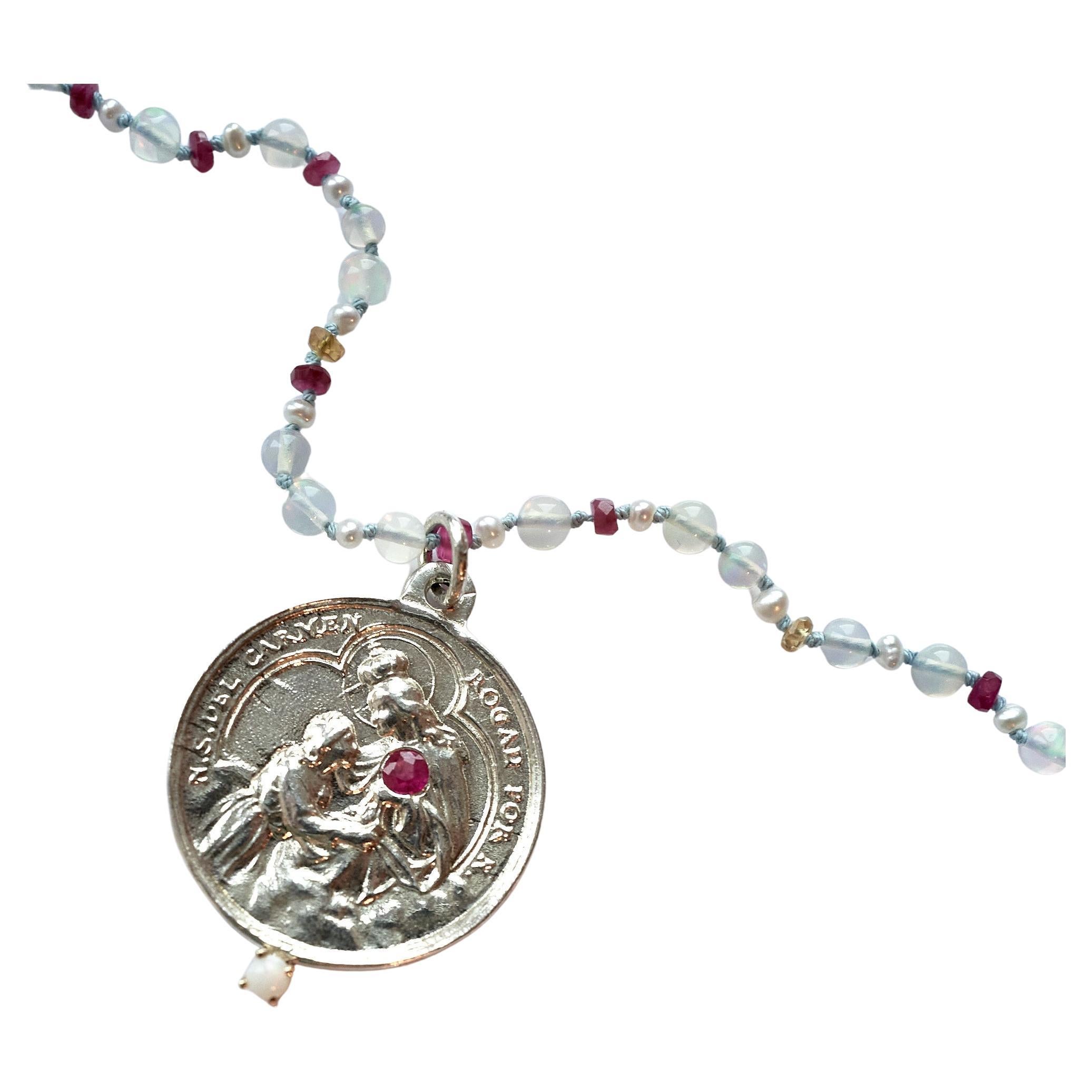Rubin Saphir Opal Perlenkette Halskette Jungfrau Maria Silber Anhänger J Dauphin (Zeitgenössisch) im Angebot