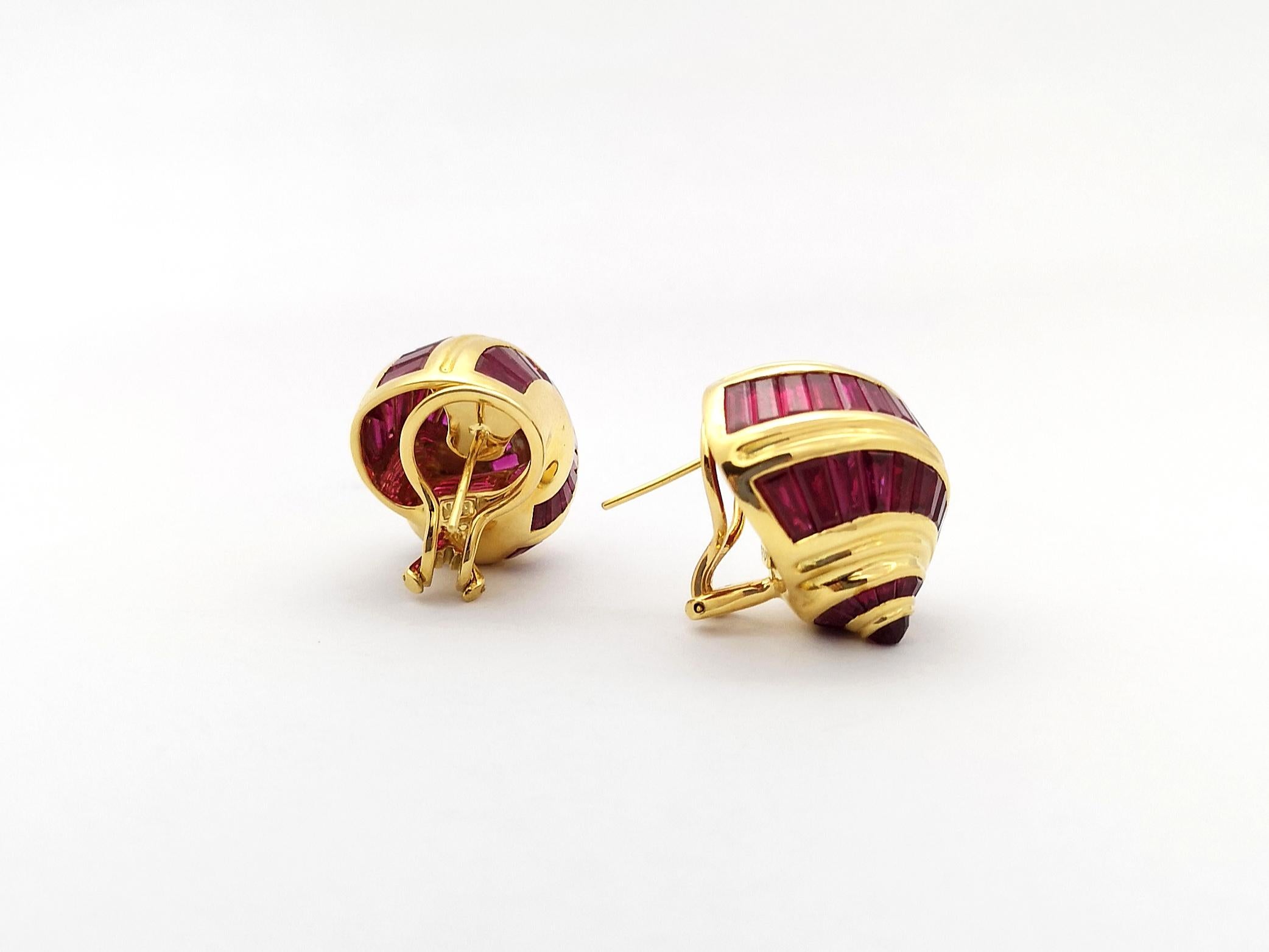 Ruby Sea Shell Earrings set in 18K Gold Settings For Sale 3