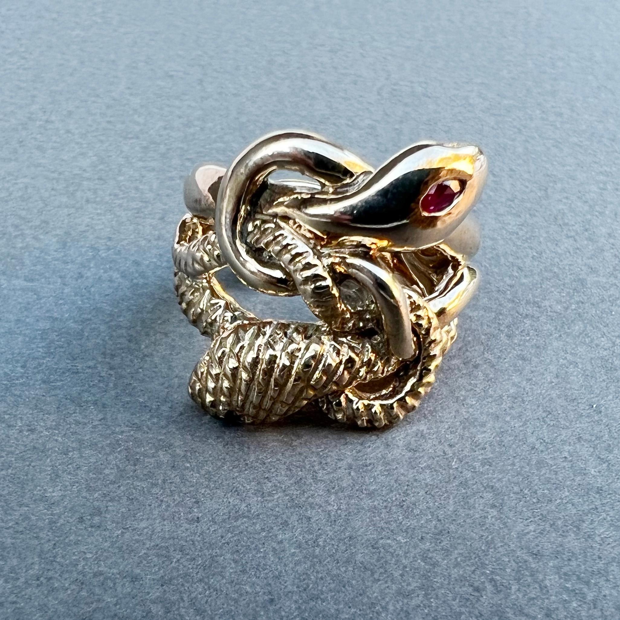Anello a doppia testa di serpente con rubino marquis in vendita 3