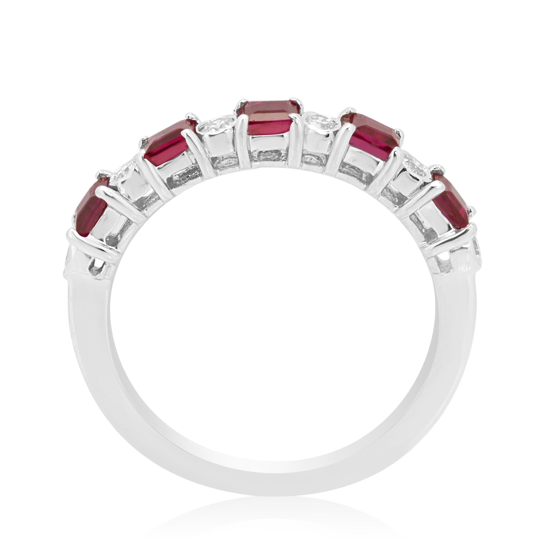 Modern Ruby Square White Diamond Round Gold Fashion 11-Stone Fashion Band Ring