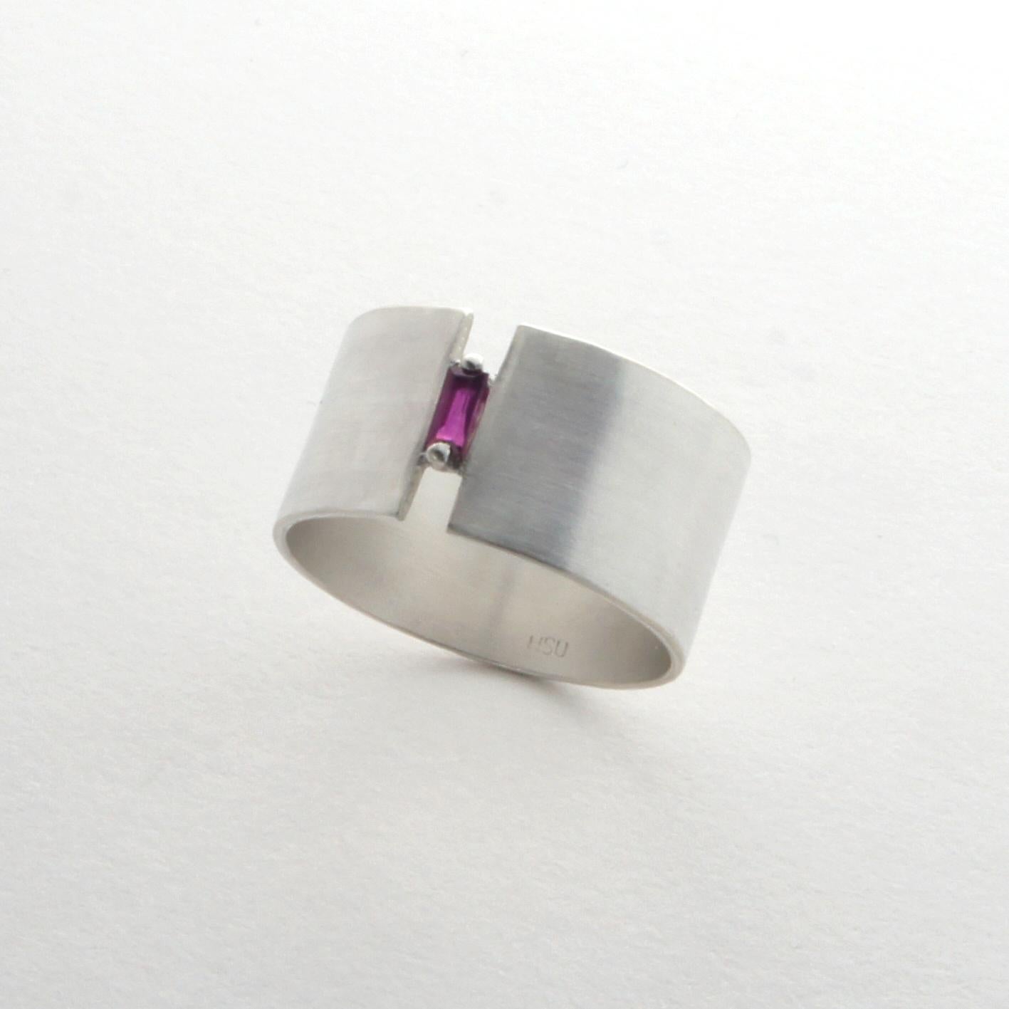 Large bague en argent sterling et rubis, taille US 6.75 Neuf - En vente à CLYDEBANK, GB