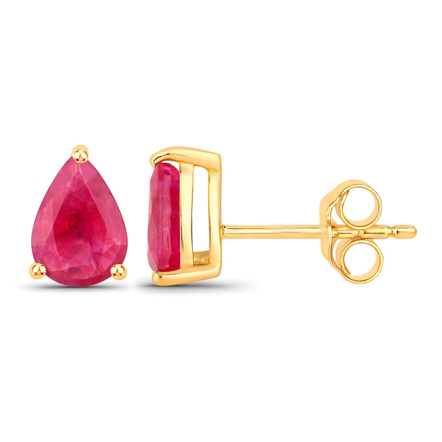 Contemporain Ruby Stud Earrings 1.5 Carats 14K Yellow Gold en vente