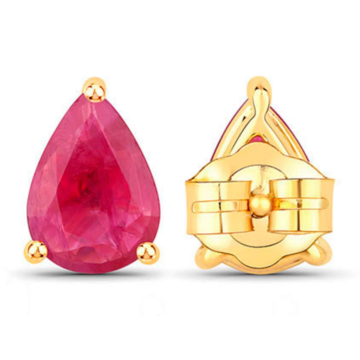Ruby Stud Earrings 1.5 Carats 14K Yellow Gold Excellent état - En vente à Punta Gorda, FL