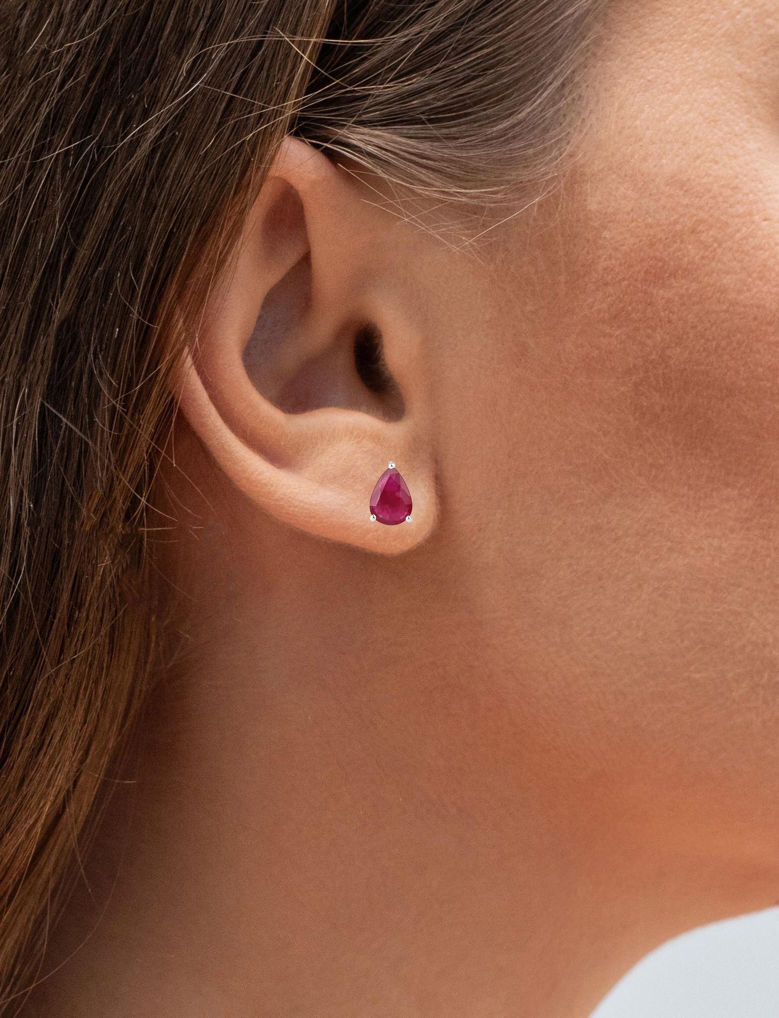Ruby Stud Earrings 1.59 Carats 10K White Gold en vente 1