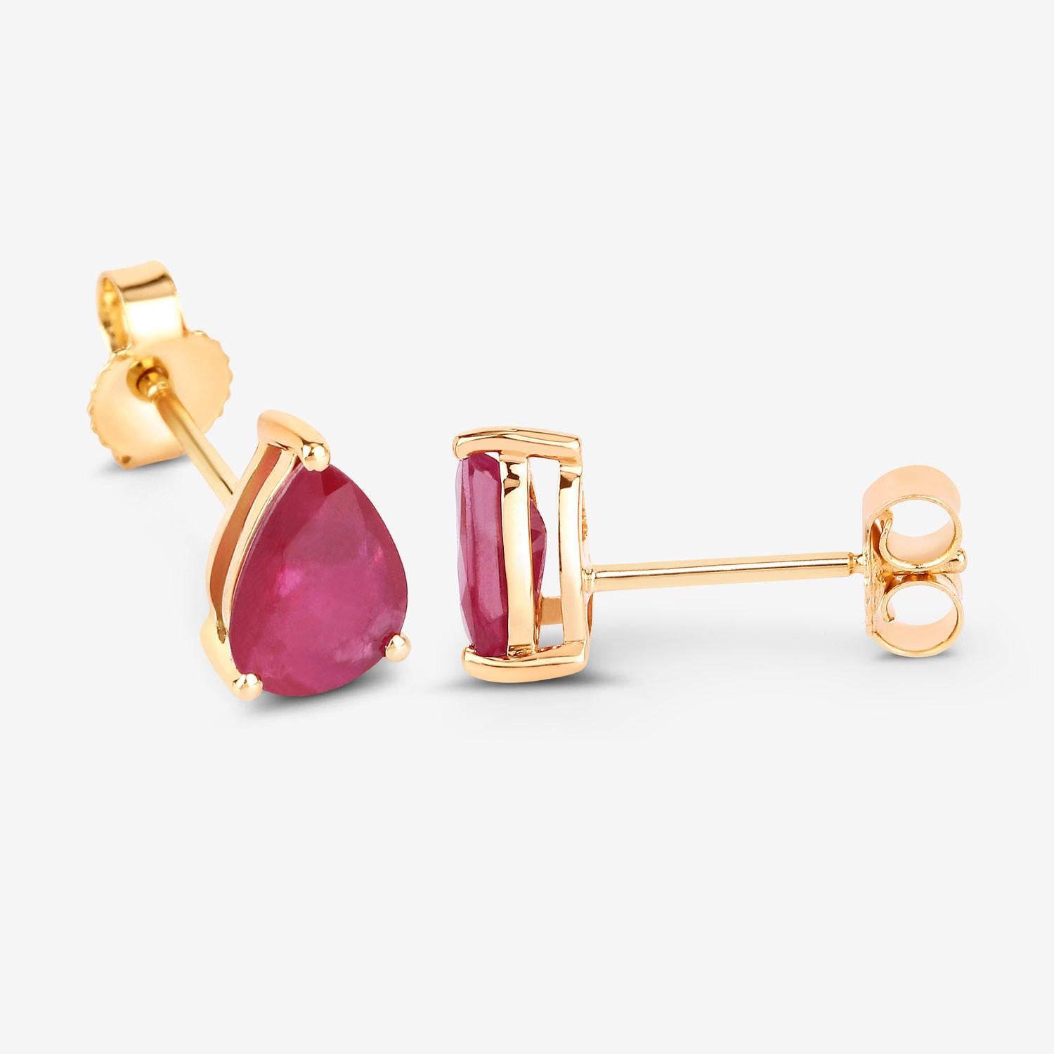 Ruby Stud Earrings 1.59 Carats 10K Yellow Gold Excellent état - En vente à Punta Gorda, FL