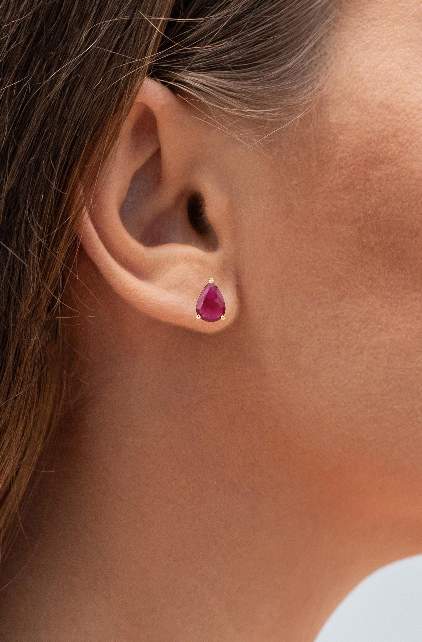 Ruby Stud Earrings 1.59 Carats 10K Yellow Gold en vente 1