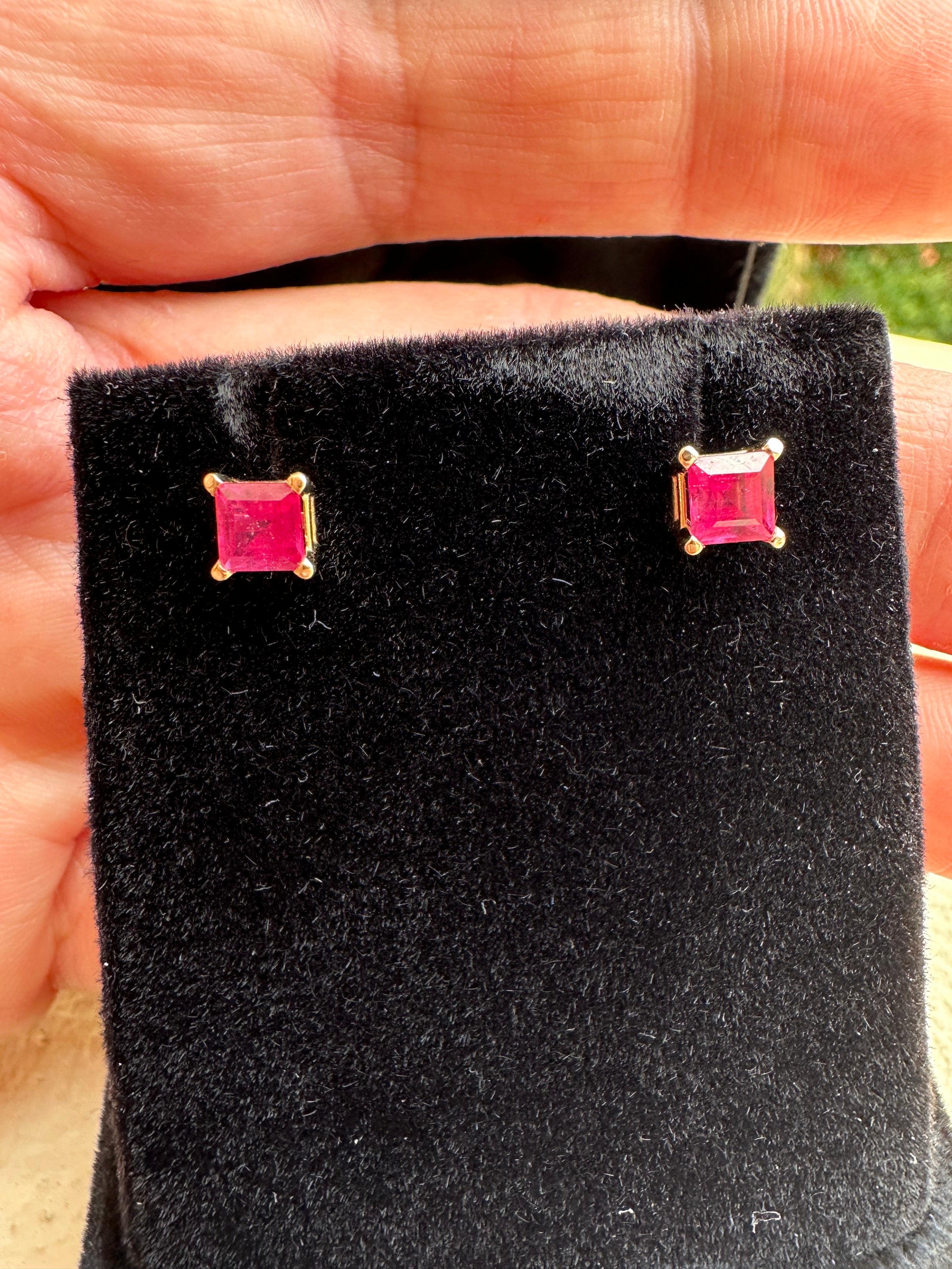 Women's or Men's Ruby studs 14KT rose gold natural pink rubies princess cut For Sale