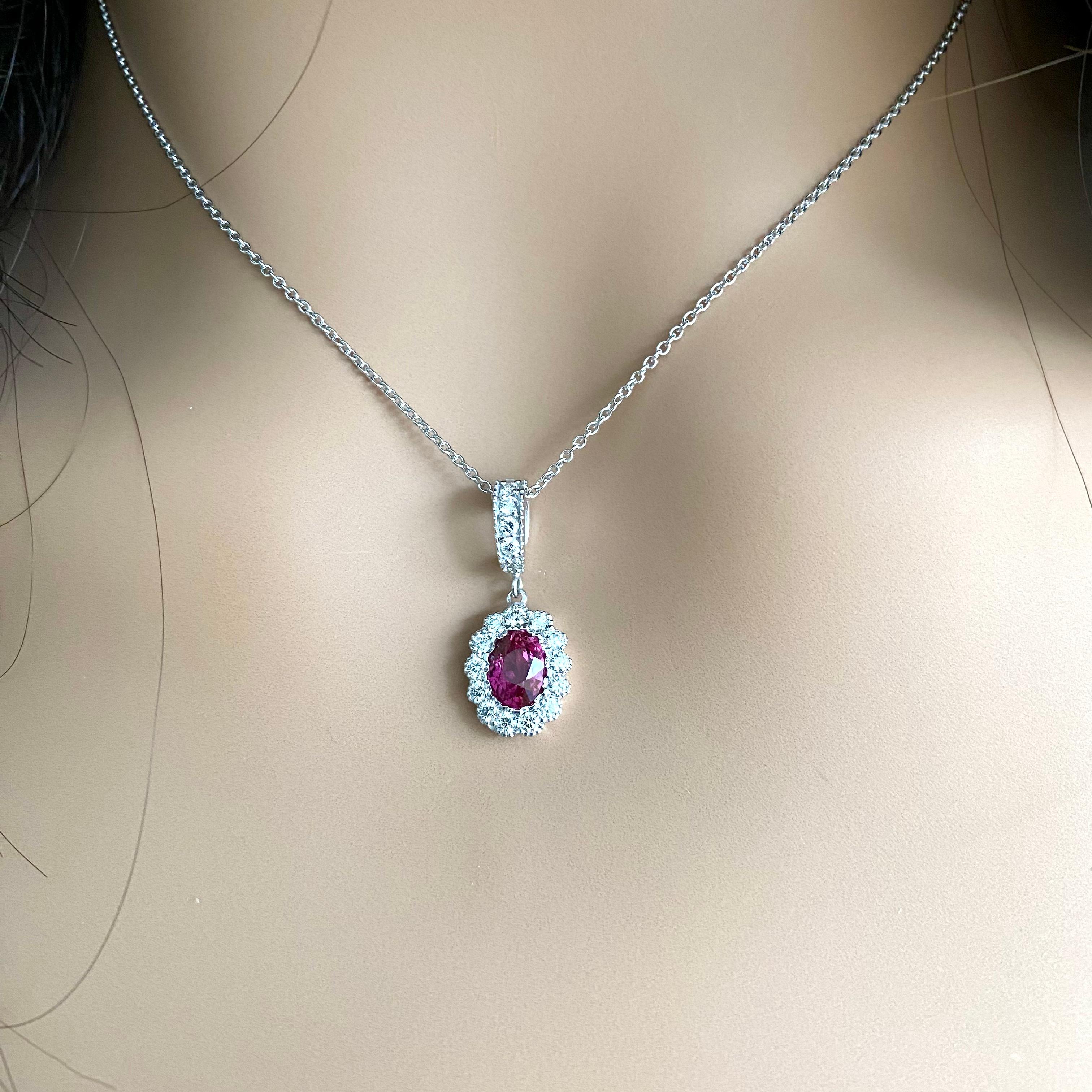 Rubin umgeben von Diamanten Charme mit Diamant-Bail Weißgold Halskette Anhänger 5