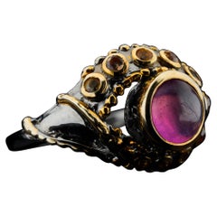 Bague Tentacule Rubis // Rubis cabochon et saphirs jaunes en argent sterling et