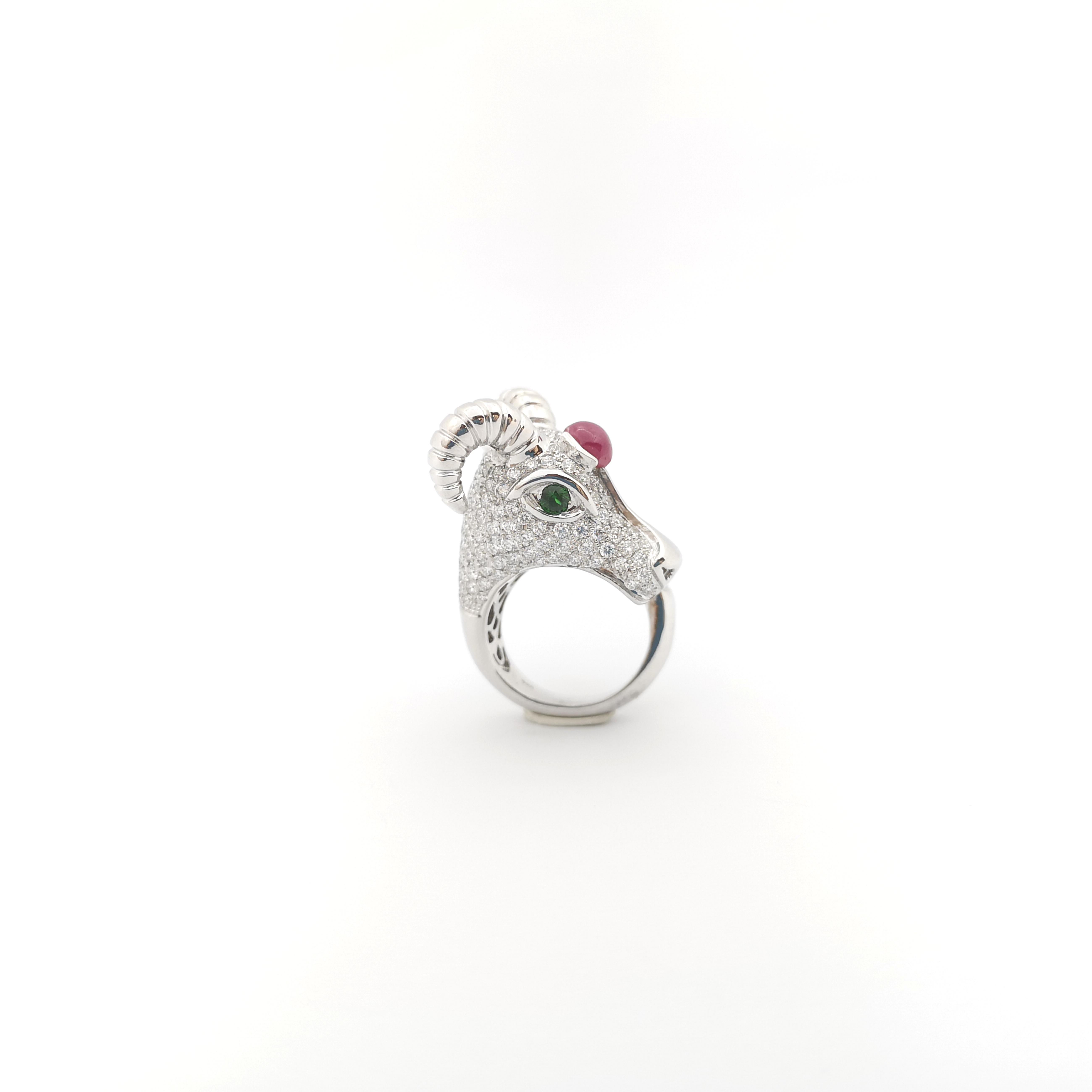 Anillo GOAT de oro blanco de 18 quilates con rubí, turmalina y diamantes en venta 6