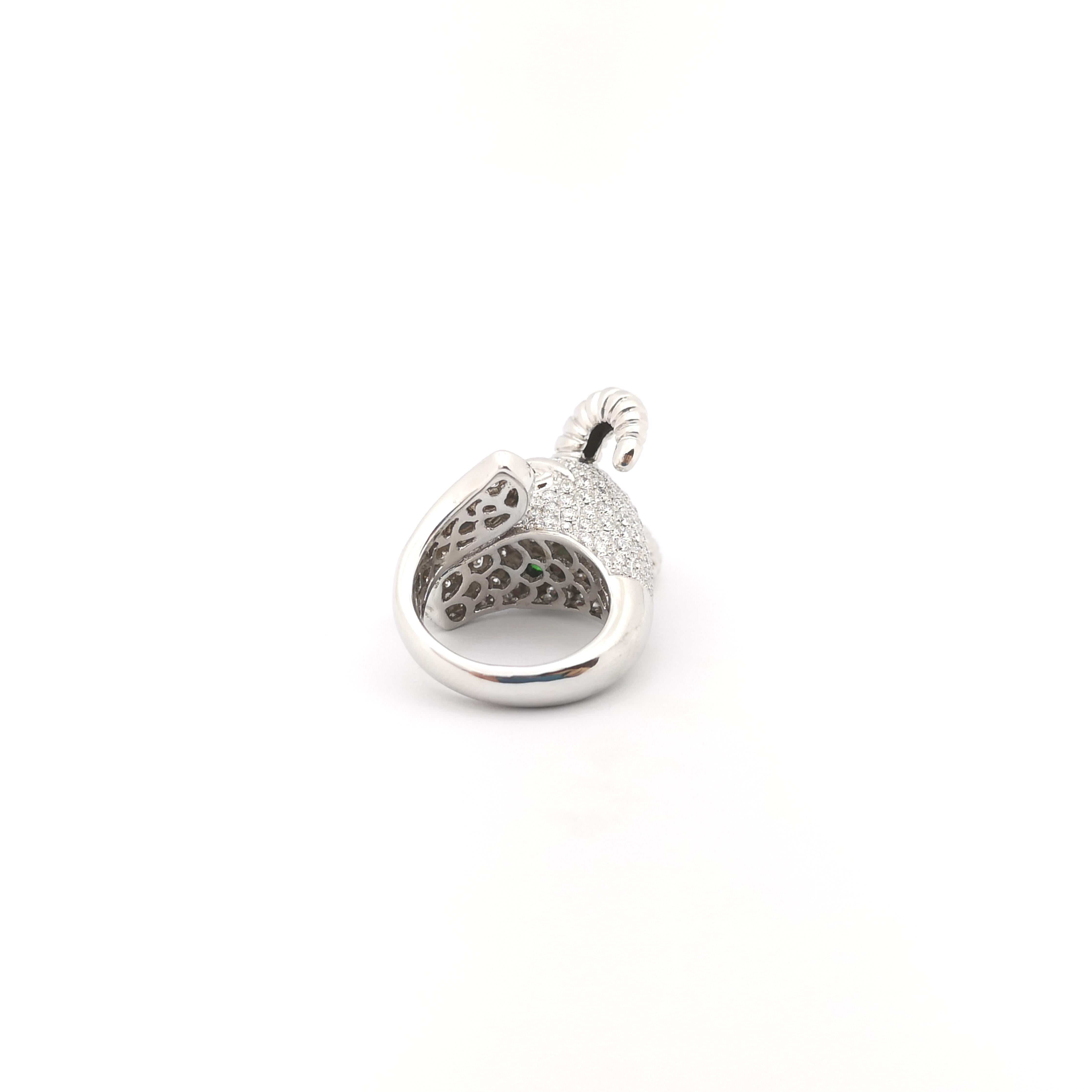 Anillo GOAT de oro blanco de 18 quilates con rubí, turmalina y diamantes en venta 11