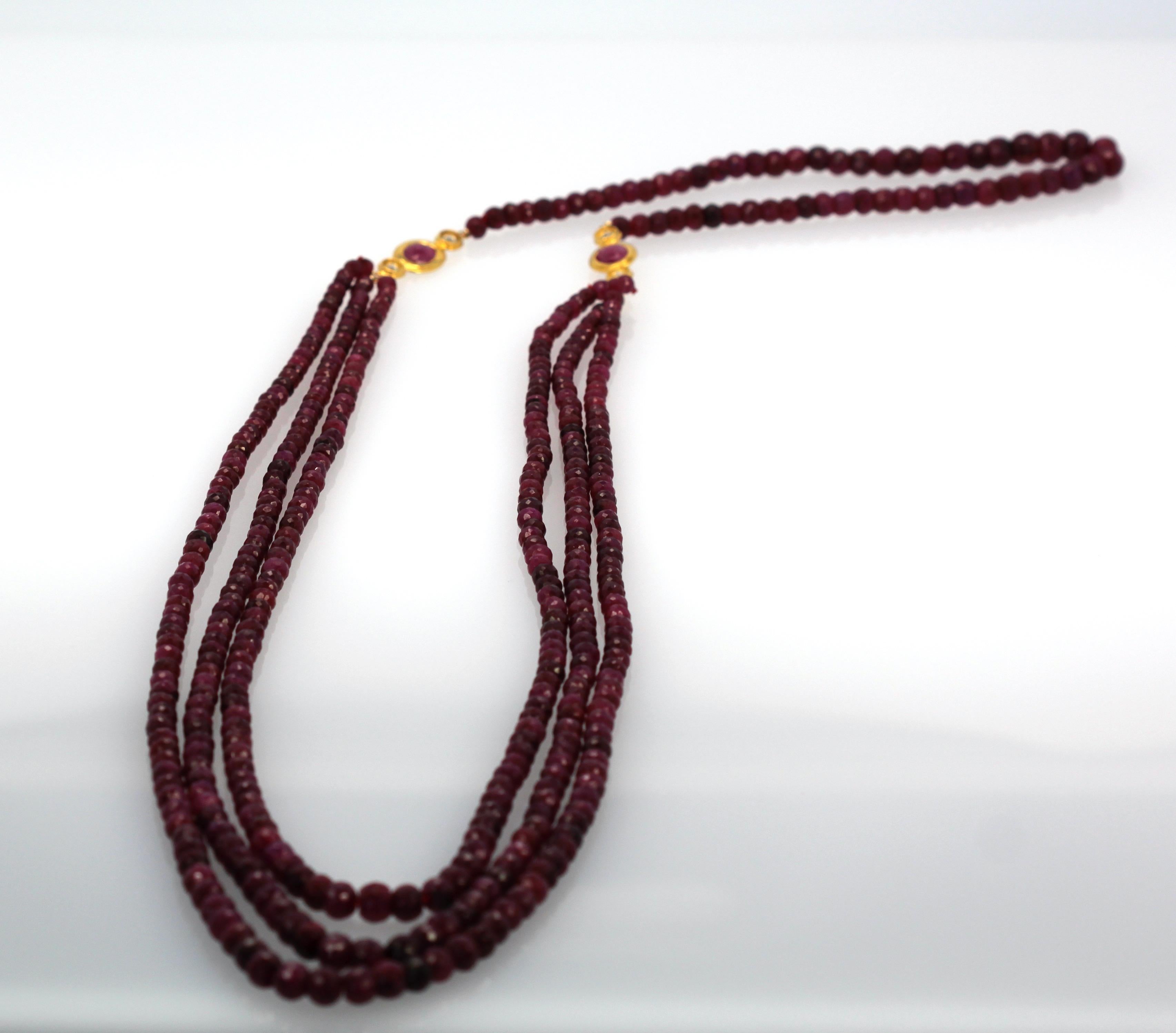 Ruby Triple Strand Bead Necklace with Faceted Ruby and Diamond Stations 18k For Sale 3