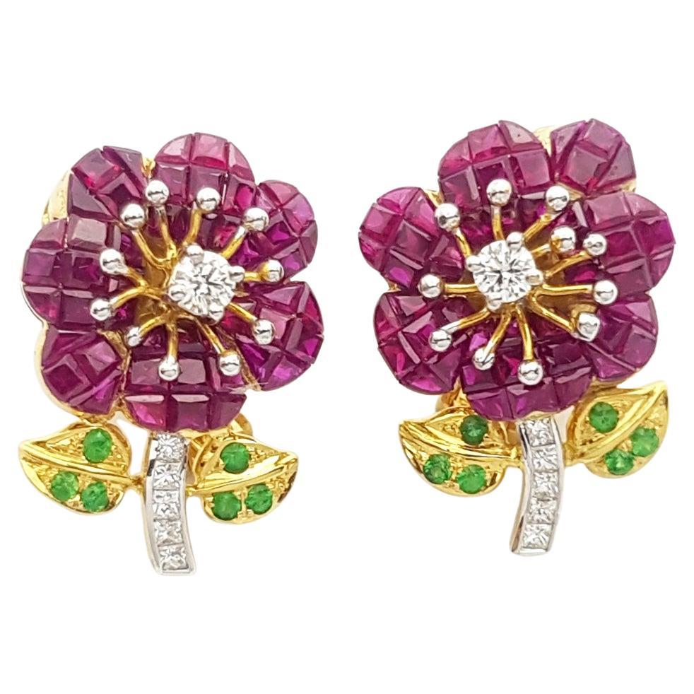 Pendientes Flor de Rubí, Tsavorita y Diamantes engastados en Oro de 18k en venta
