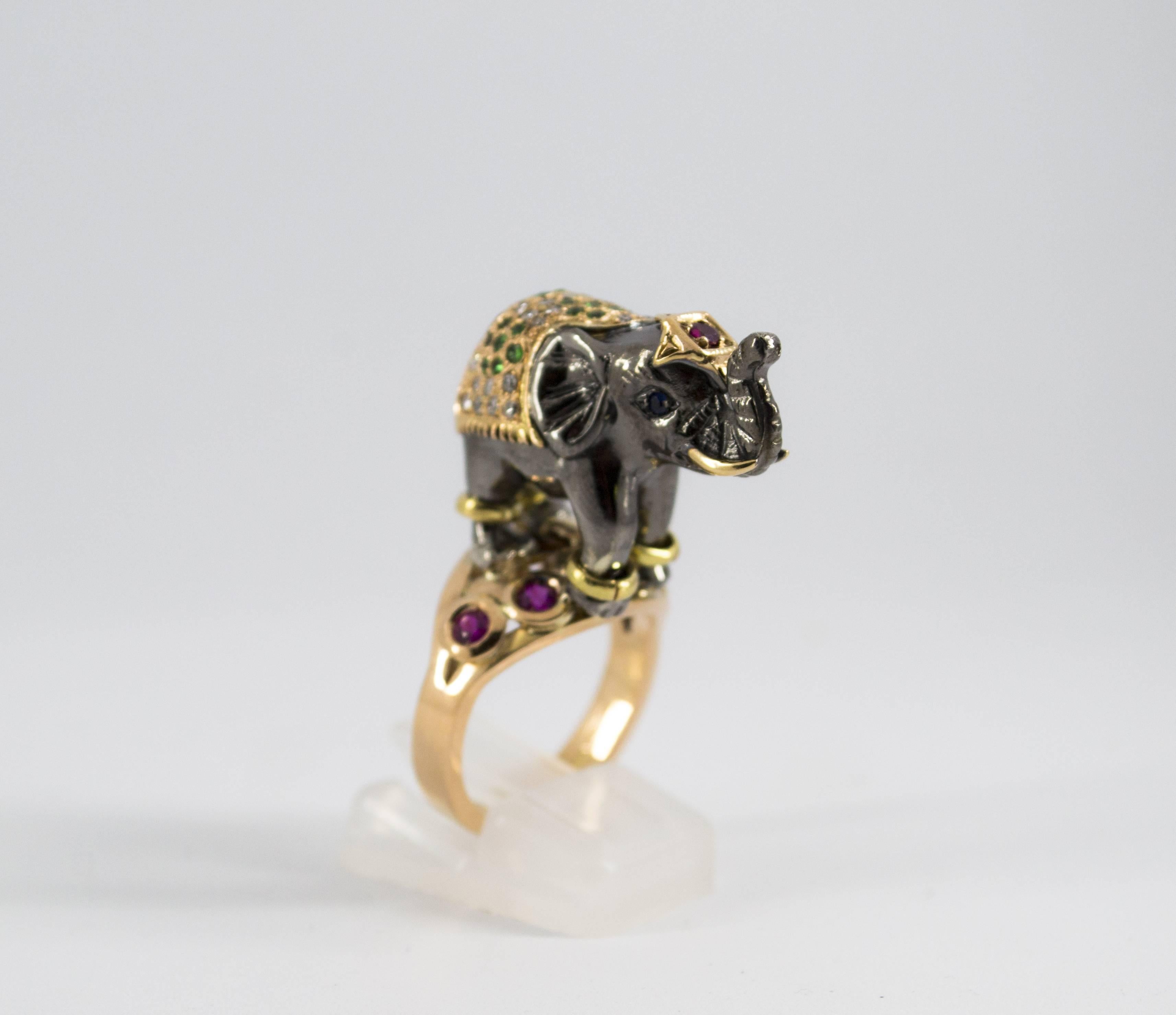Ruby Tsavorite Diamond Yellow Gold Elephant Cocktail Ring In New Condition In Naples, IT
