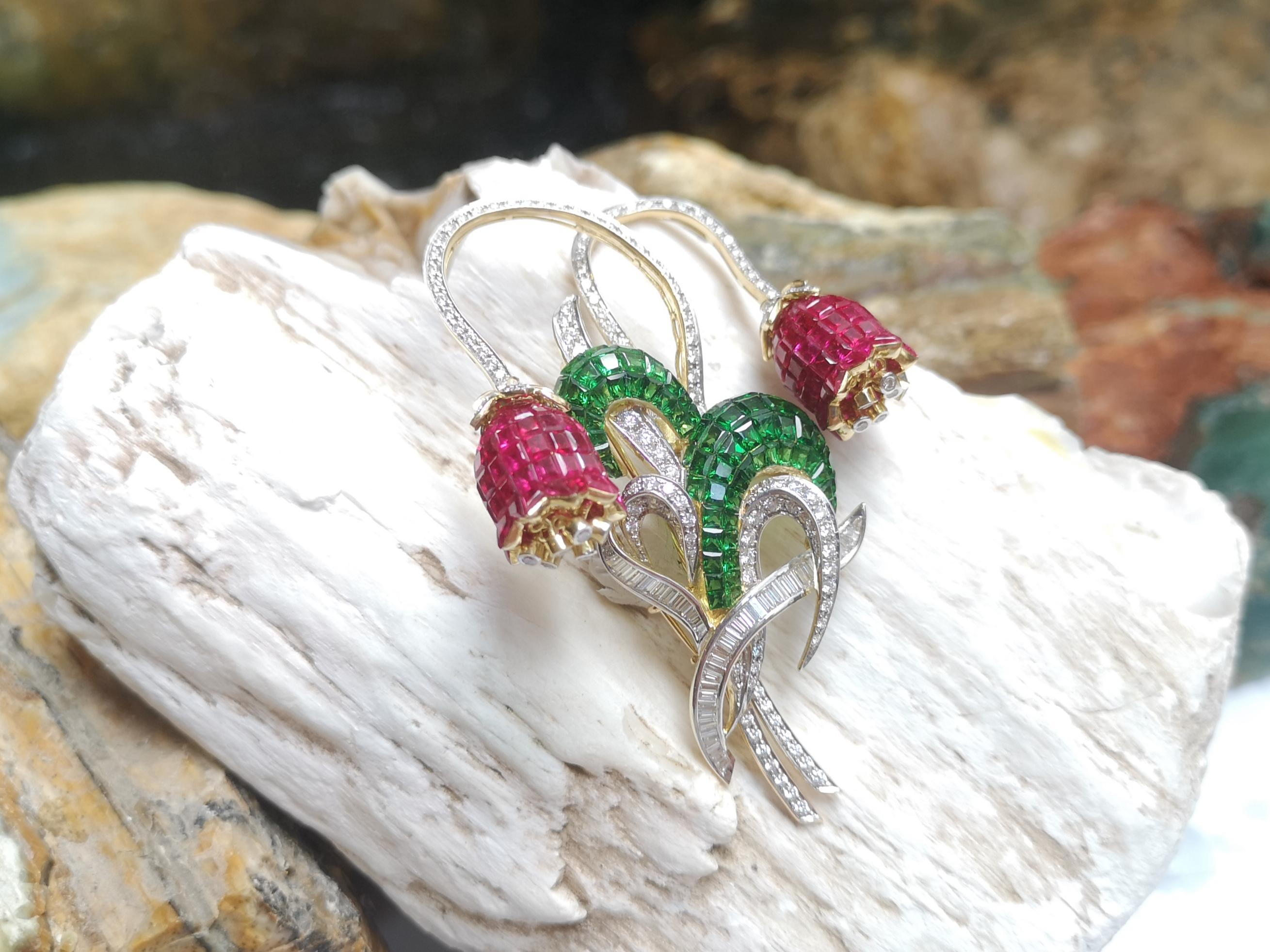 Ruby, Tsavorite with Diamond Flower Brooch Set in 18 Karat Gold Settings In New Condition For Sale In Bangkok, TH