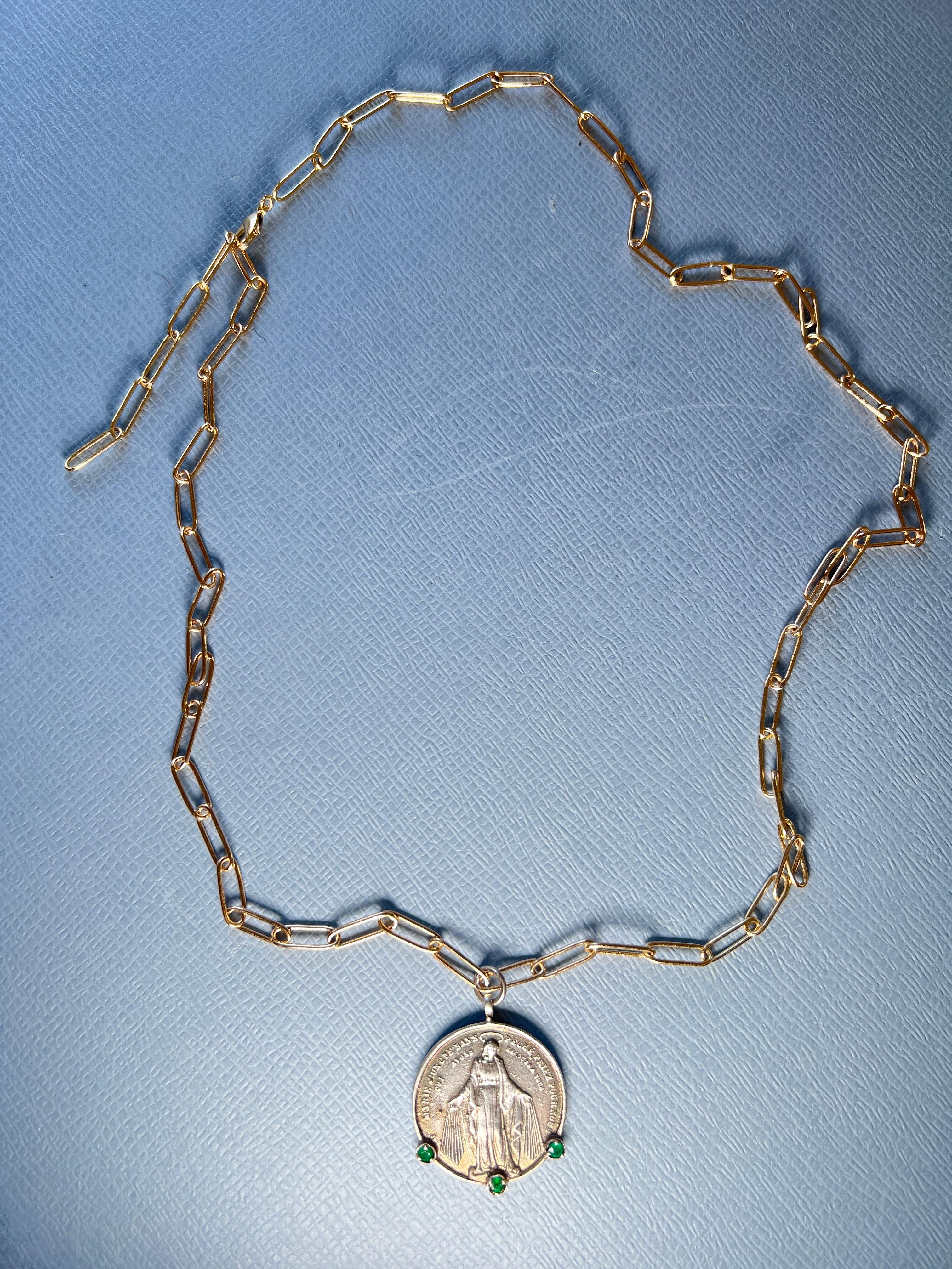 Women's Emerald Silver Medal Chain Necklace For Sale