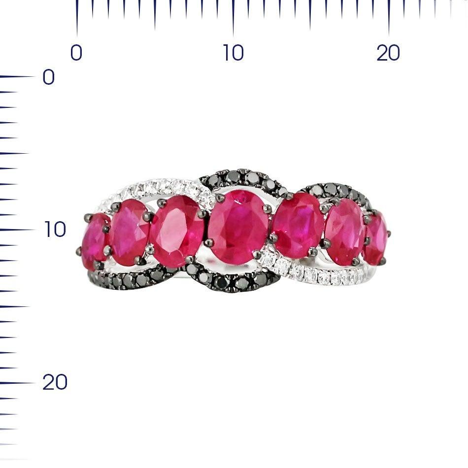 For Sale:  Ruby White Diamond Black Diamond White Gold Every Day Statement Ring 2