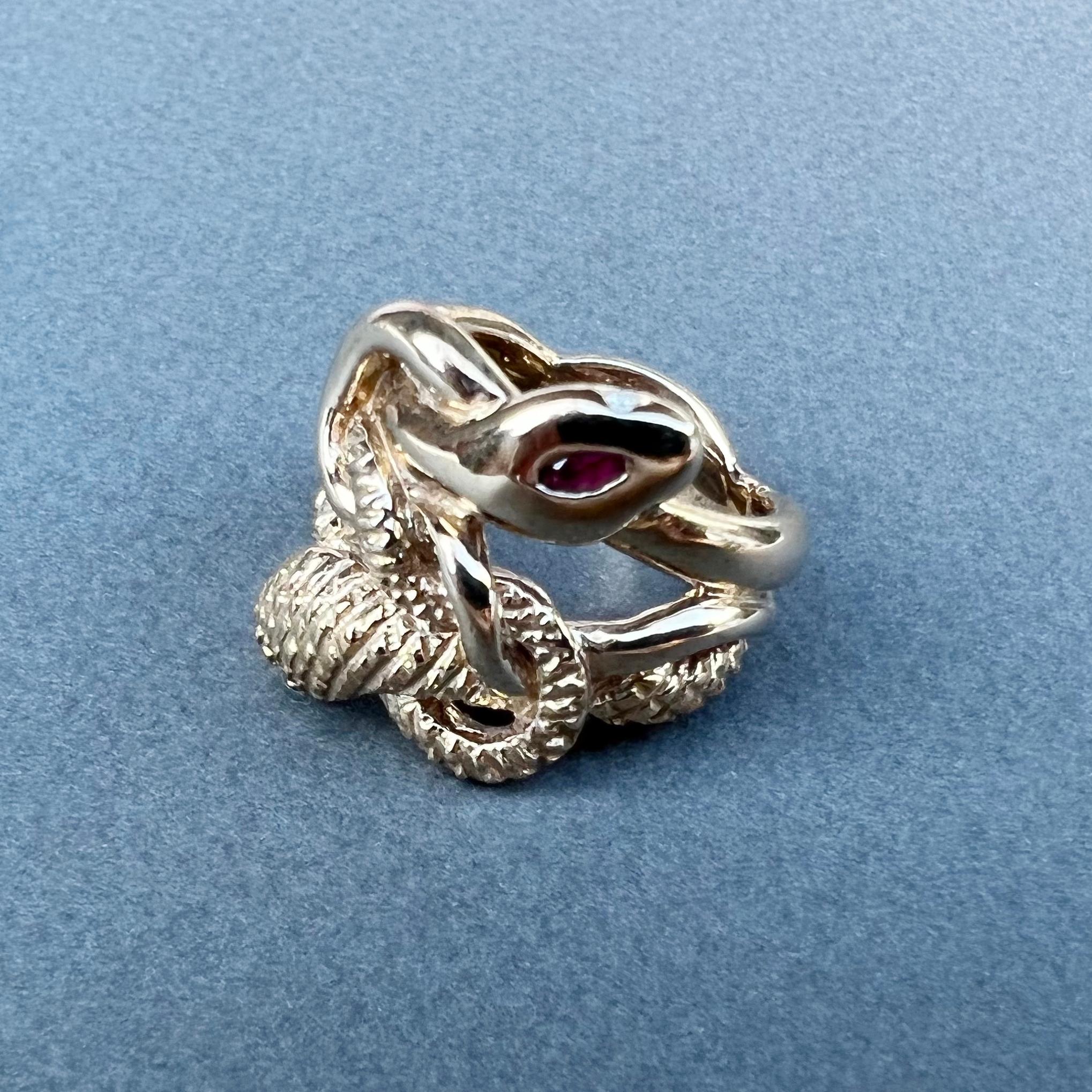 Anello a forma di serpente con diamante bianco e rubino in oro 14k in vendita 7