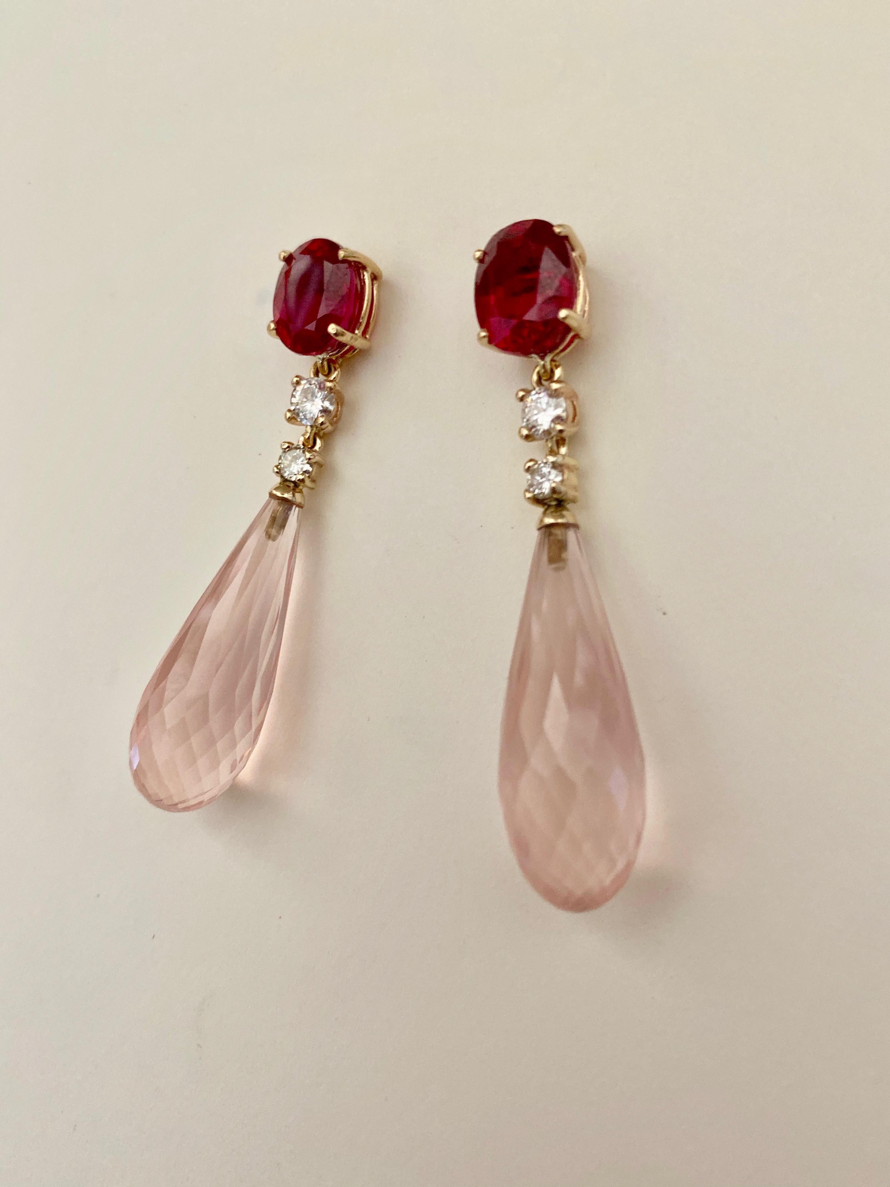 Boucles d'oreilles pendantes Briolette en diamant blanc rubis et quartz rose en vente 1