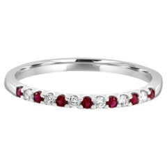 Bague de fiançailles à la mode 13 pierres en or blanc 18 carats, rubis et diamants blancs ronds 