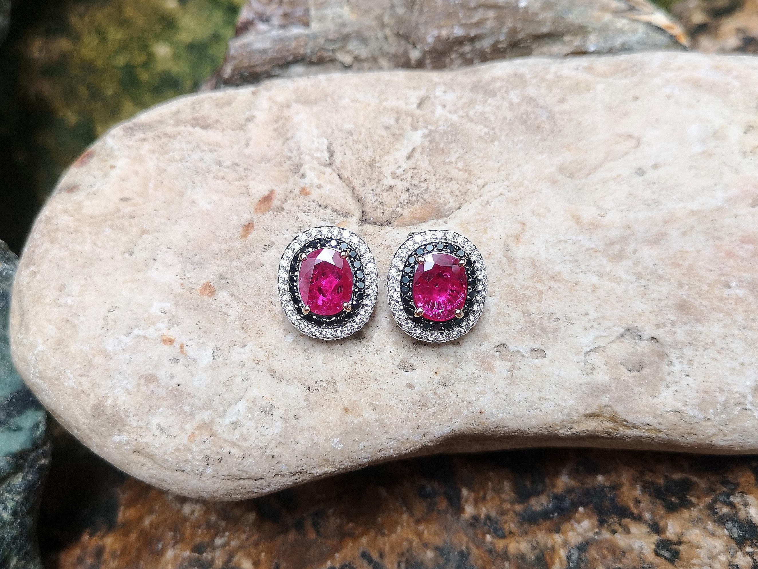 Contemporary Ruby with Black Diamond and Diamond Earrings Set in 18 Karat White Gold Settings For Sale