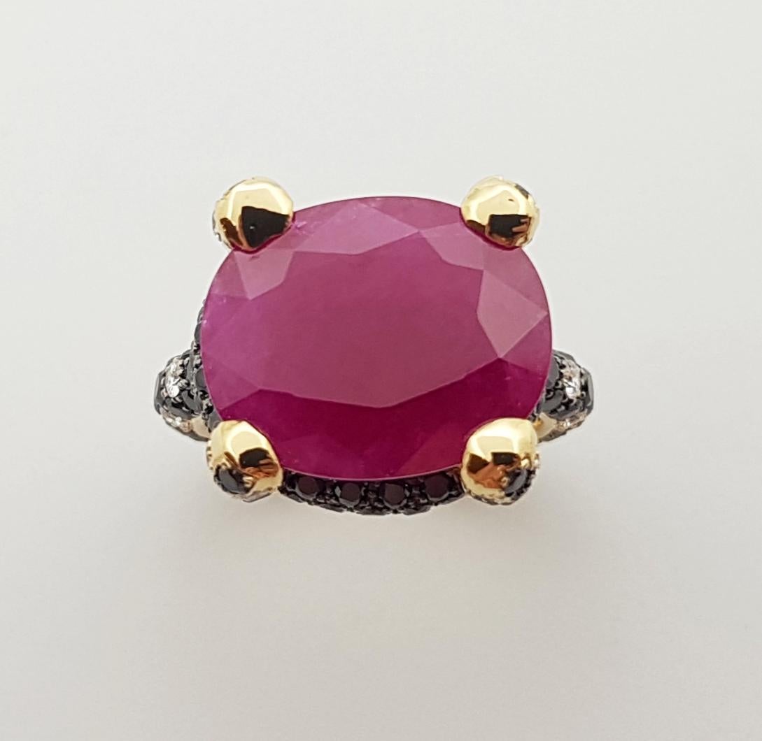 Ruby with Black Diamond and Diamond Ring Set in 18 Karat Gold Settings For Sale 6