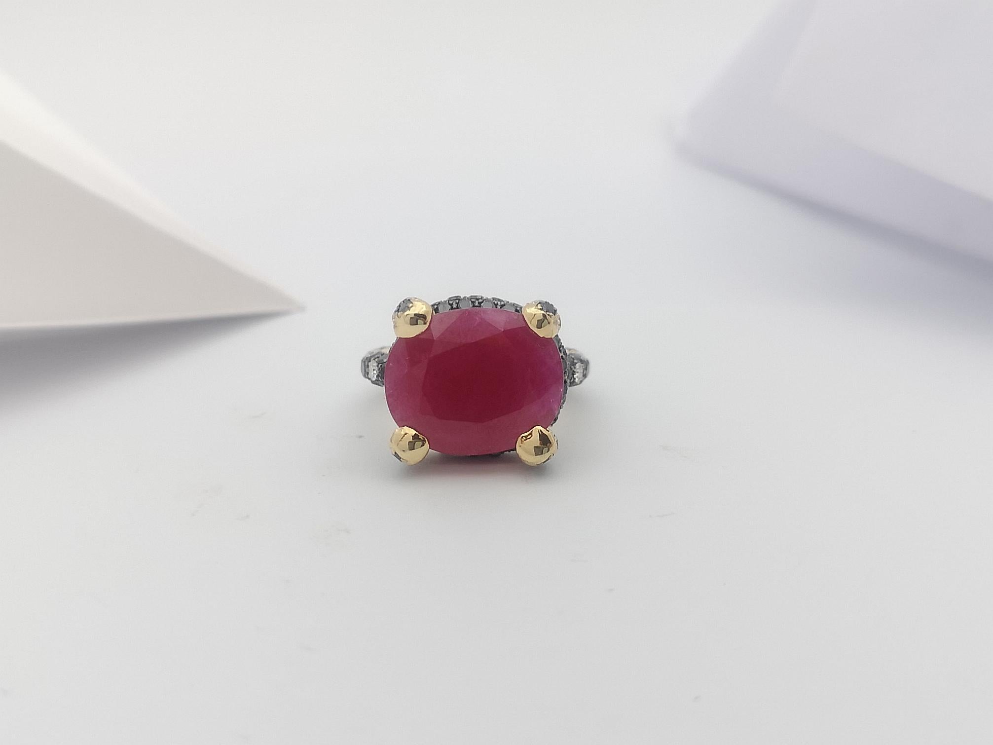 Ruby with Black Diamond and Diamond Ring Set in 18 Karat Gold Settings For Sale 2