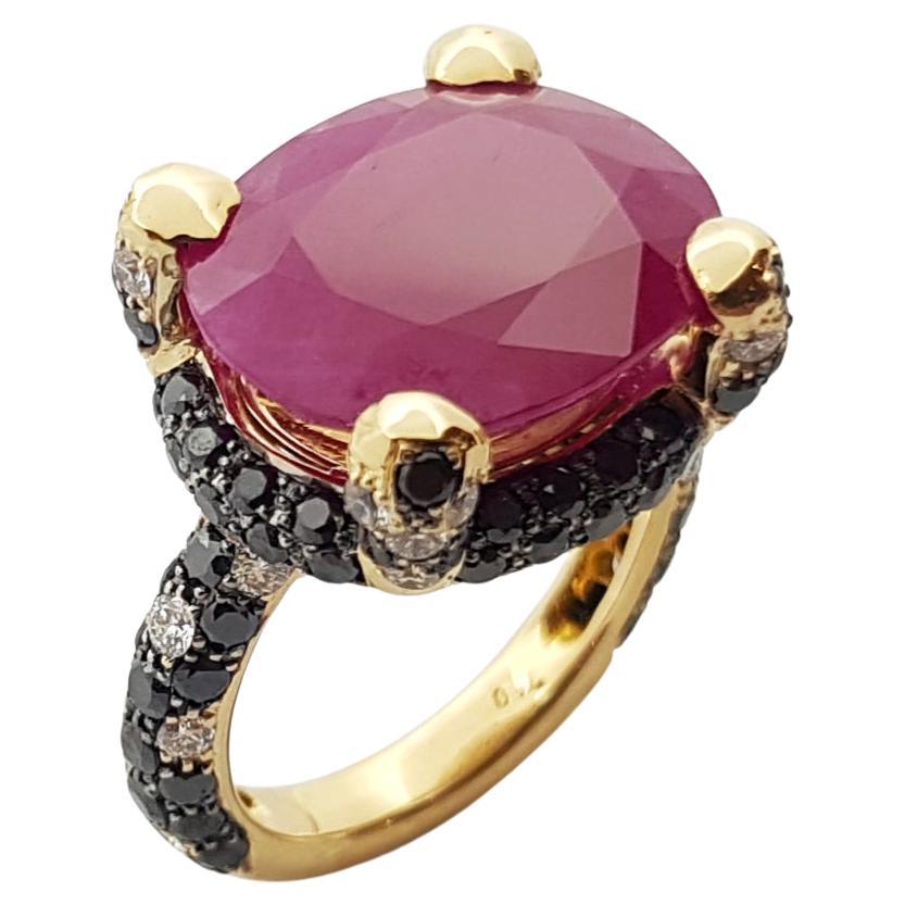 Ruby with Black Diamond and Diamond Ring Set in 18 Karat Gold Settings For Sale