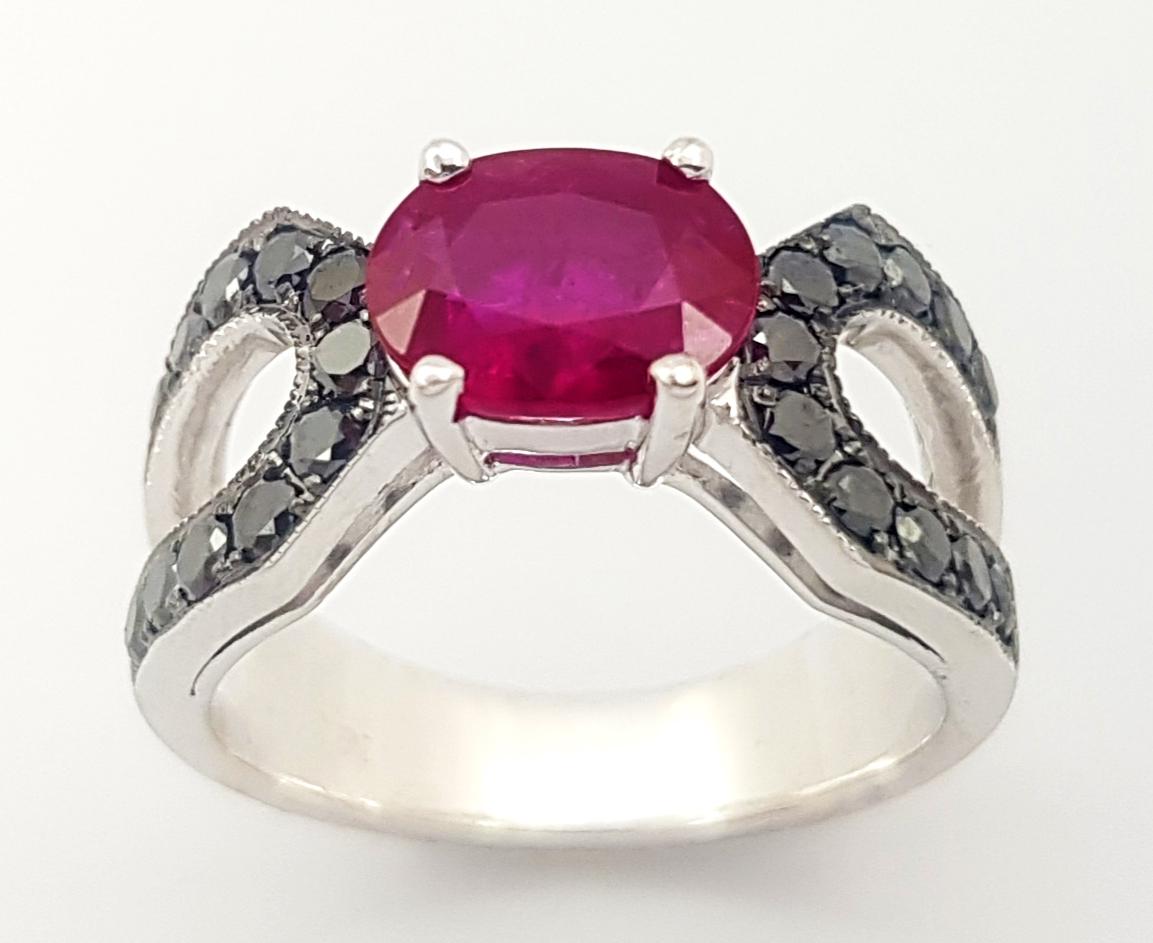 Ruby with Black Diamond Ring set in 18K White Gold Settings For Sale 5