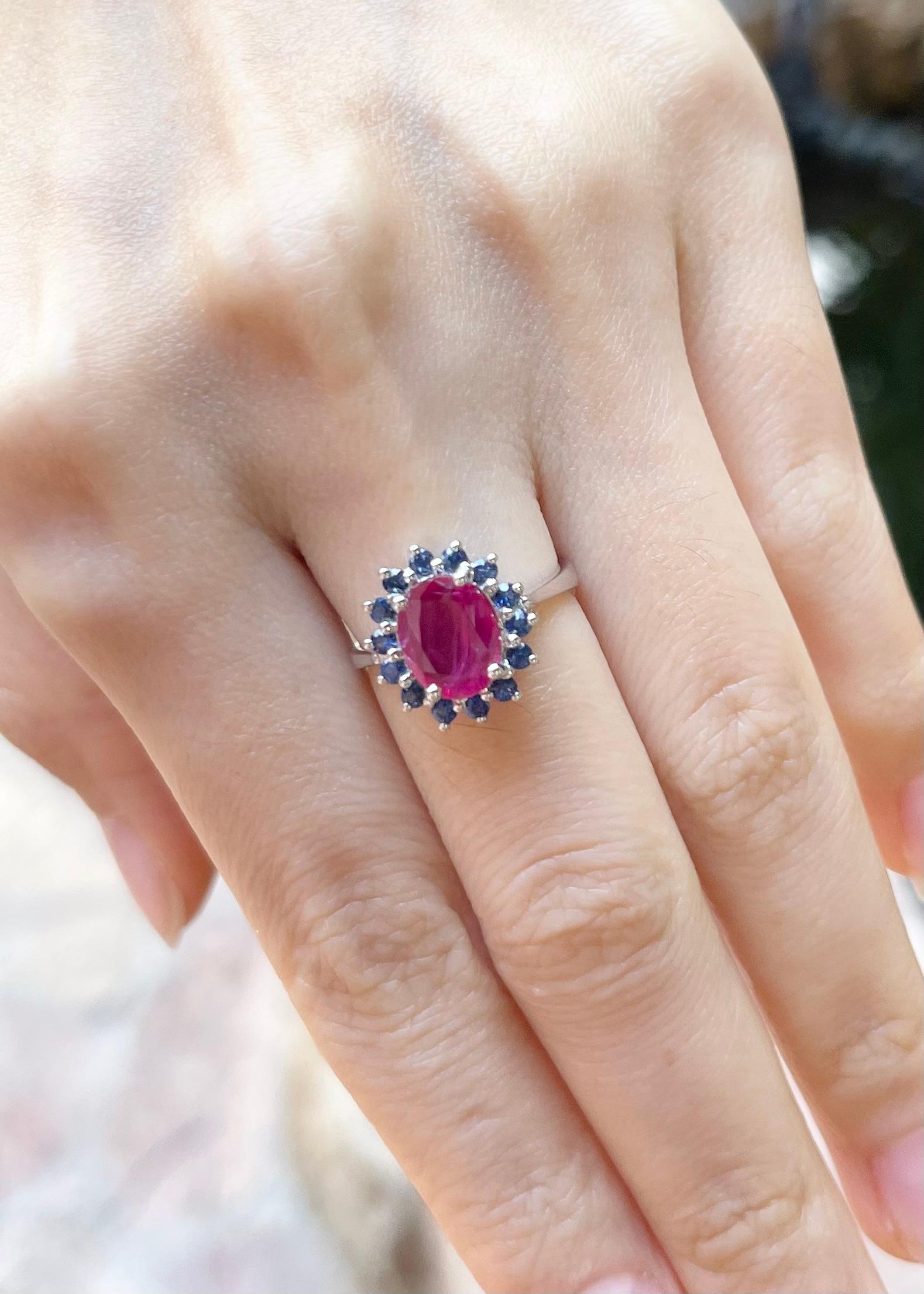 Oval Cut Ruby with Blue Sapphire Ring set in 14K White Gold Settings For Sale