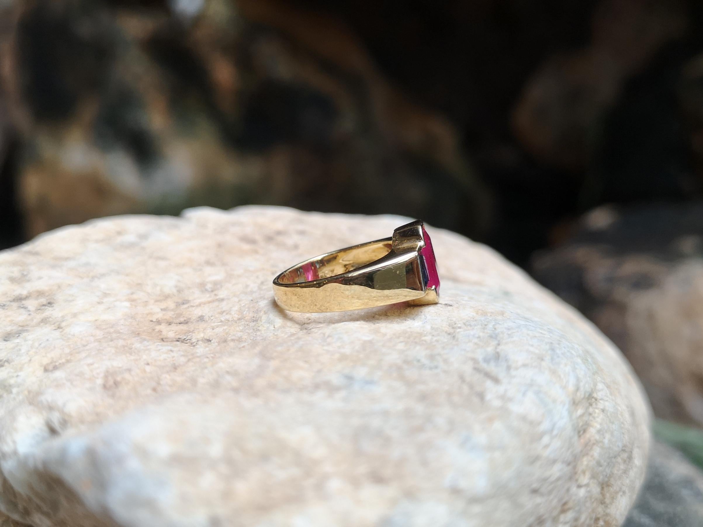 Ruby with Blue Sapphire  Ring set in 18 Karat Gold Settings For Sale 4