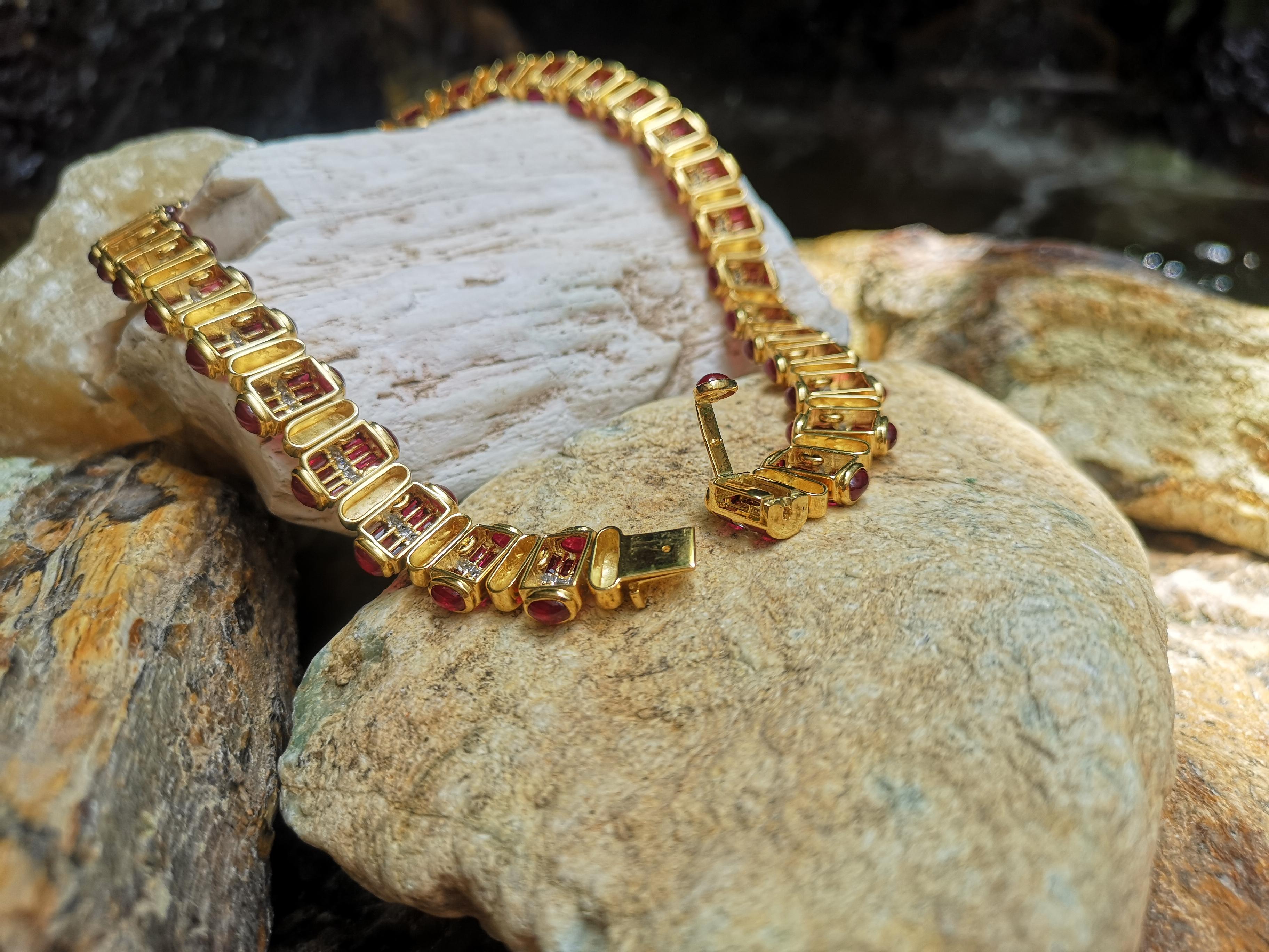 Halskette mit Rubin mit Cabochon-Rubin und Diamant in 18 Karat Goldfassungen Damen im Angebot