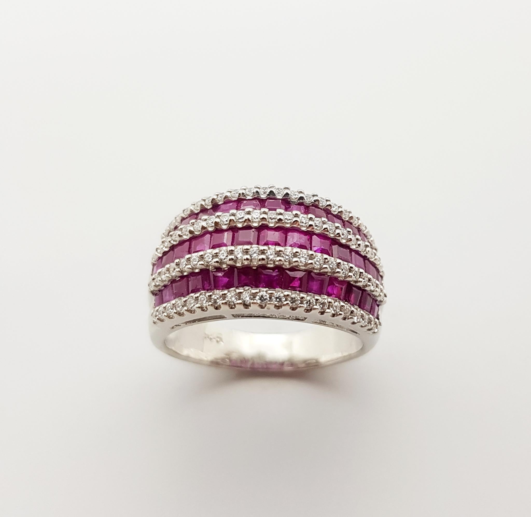 Anello con rubino e zirconi con montatura in argento in vendita 9