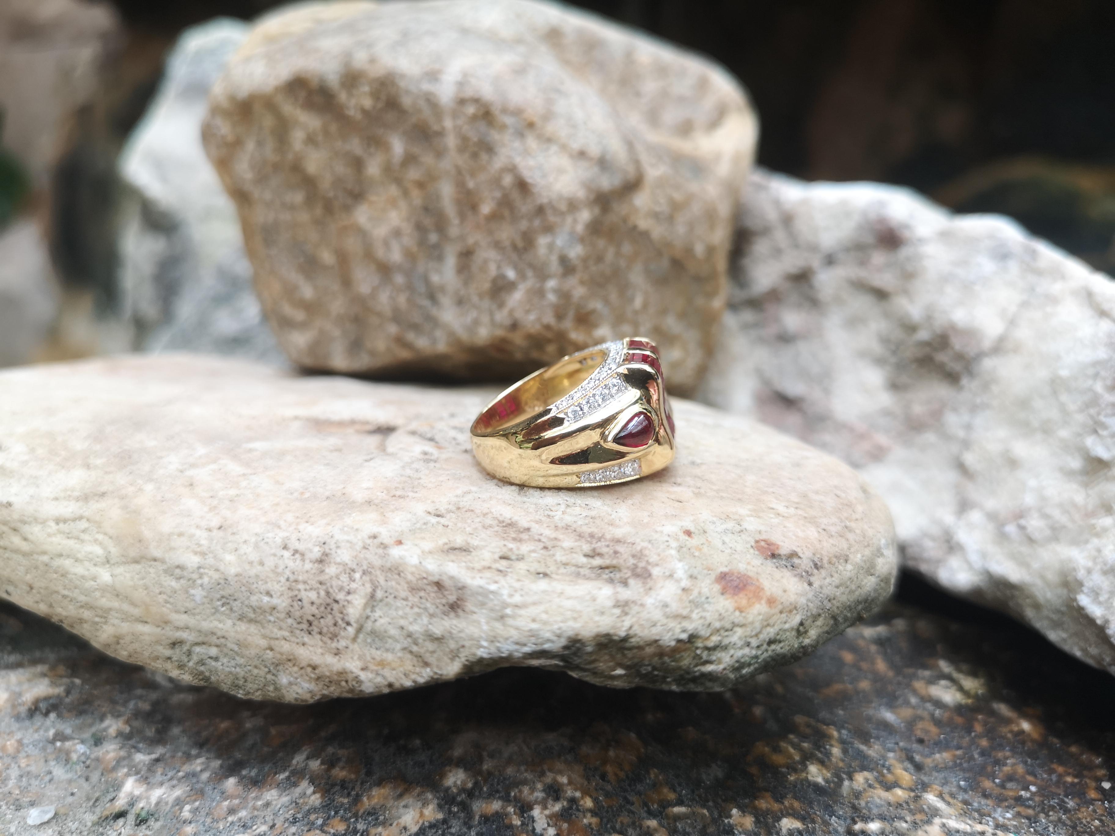 Rubin-Ring mit Diamant und Cabochon-Rubin in 18 Karat Goldfassung im Zustand „Neu“ im Angebot in Bangkok, TH