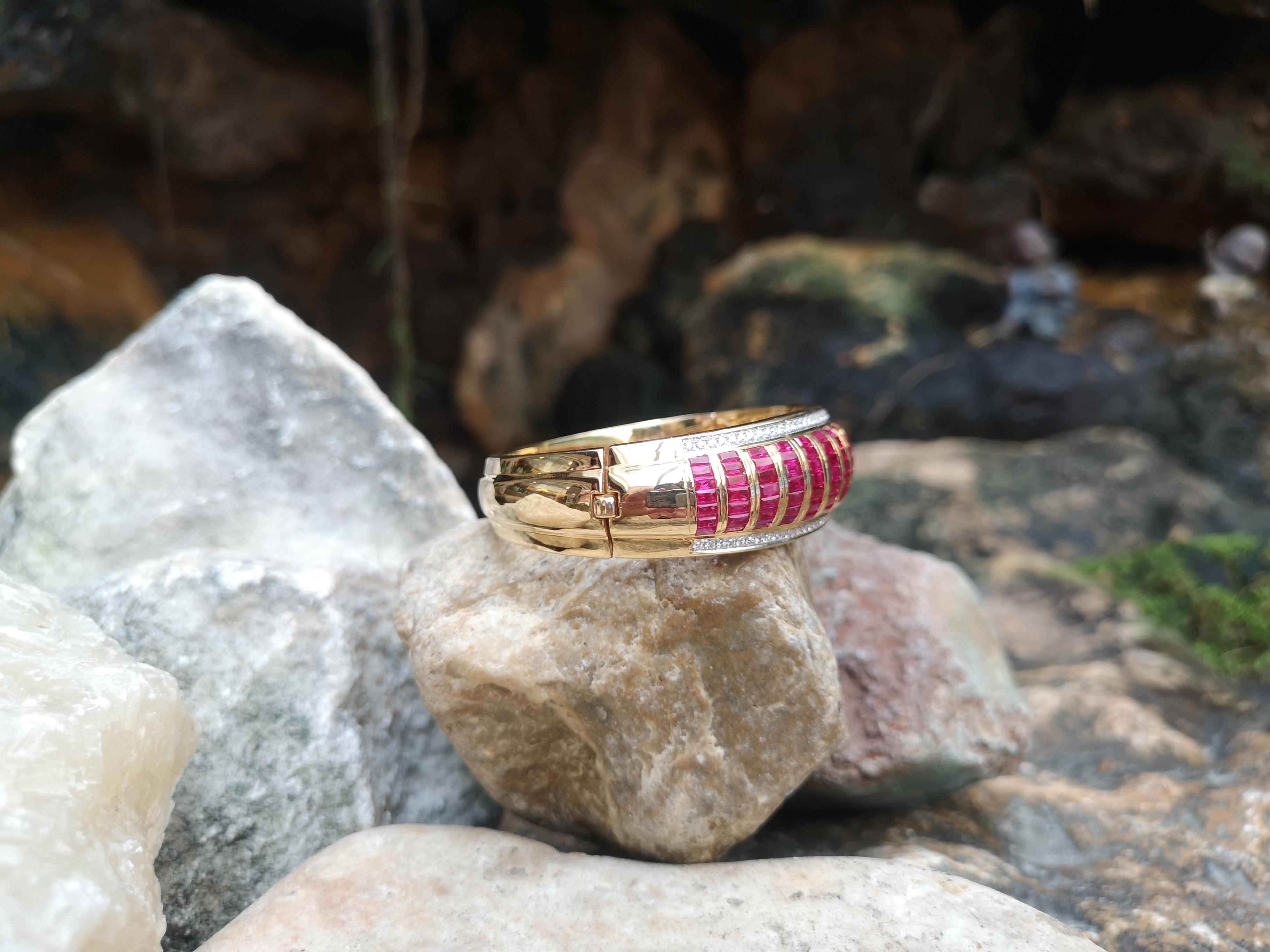 Baguette Cut Ruby with Diamond Bangle Set in 18 Karat Gold Settings For Sale