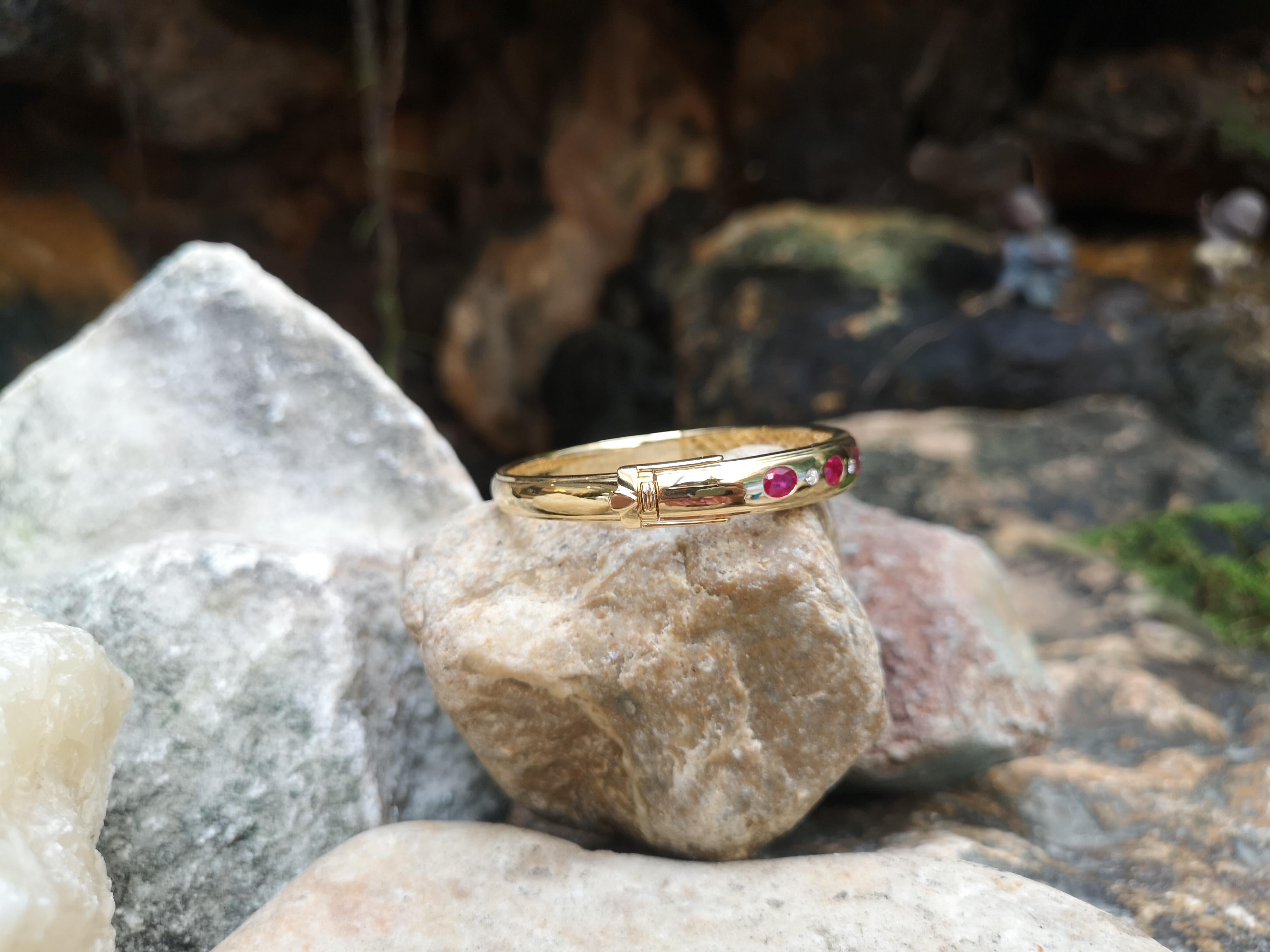 Ruby with Diamond Bangle Set in 18 Karat Gold Settings For Sale 1