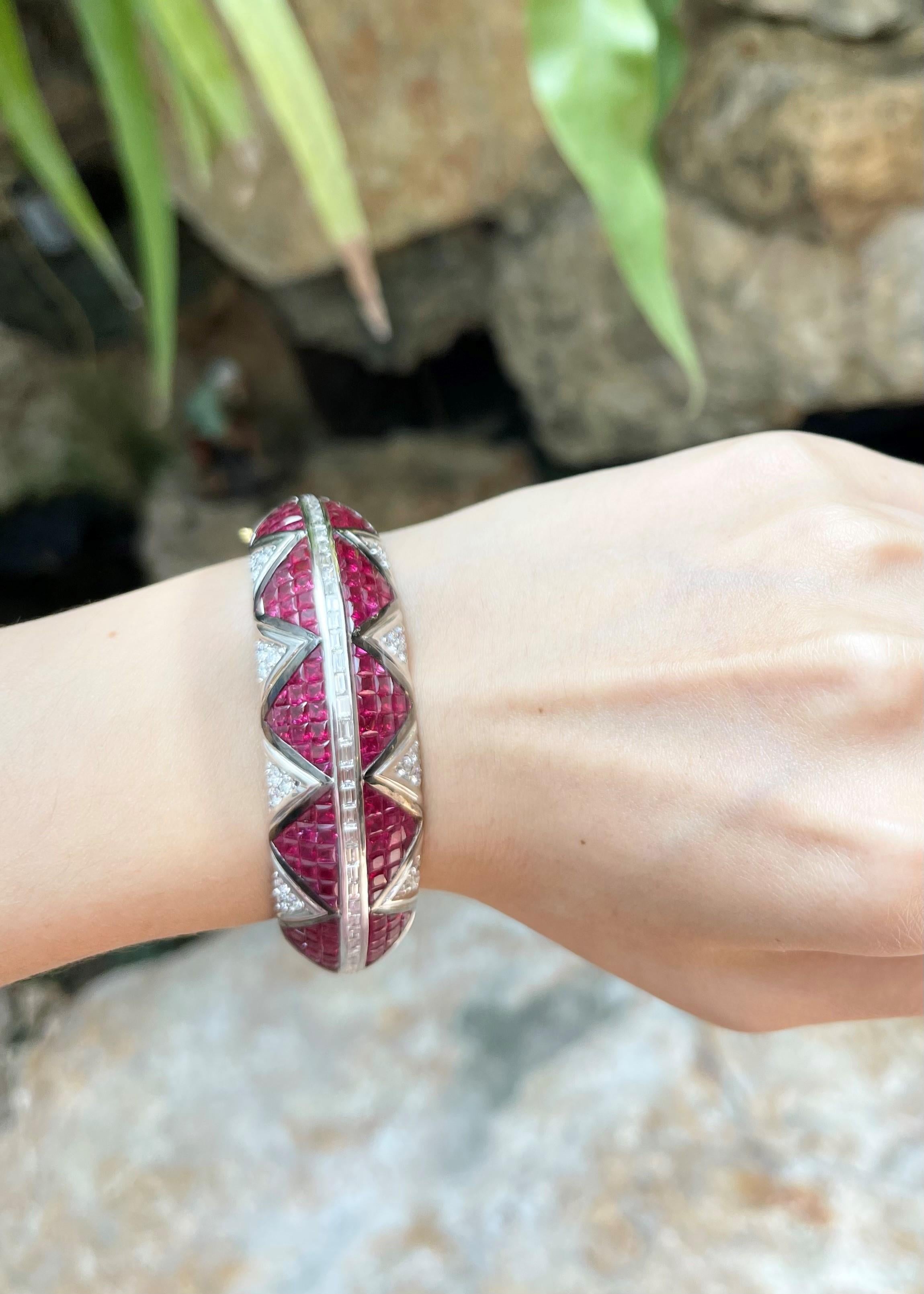 Femenino o masculino Brazalete de rubí con diamantes engastado en oro de 18 quilates en venta