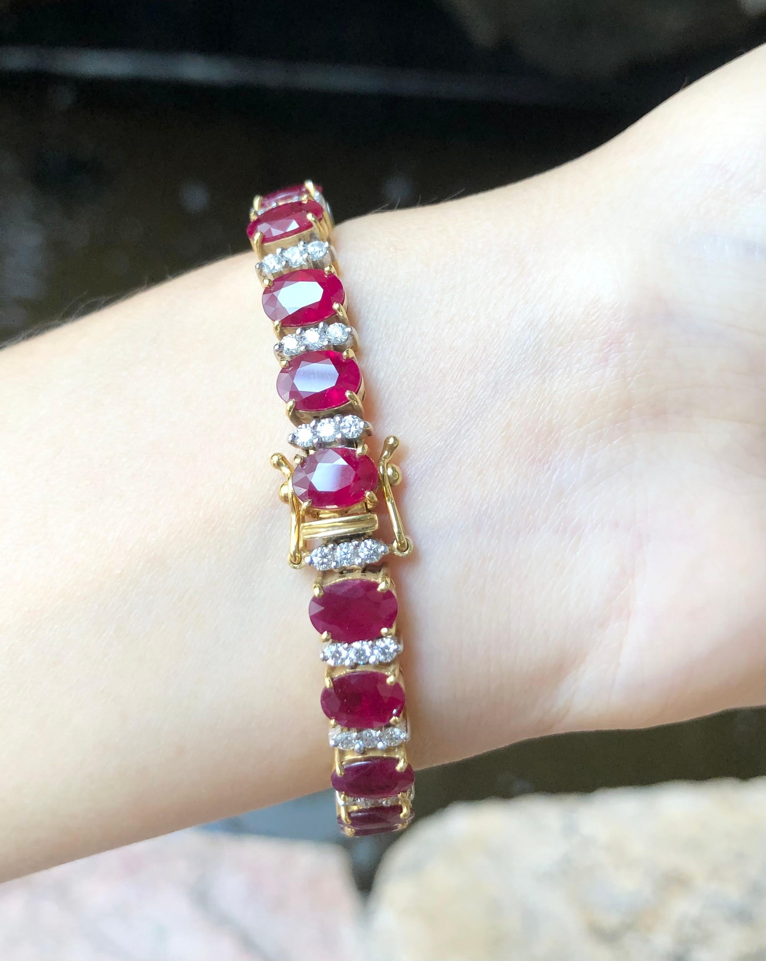 Ruby with Diamond Bracelet Set in 18 Karat Gold Setting For Sale at ...