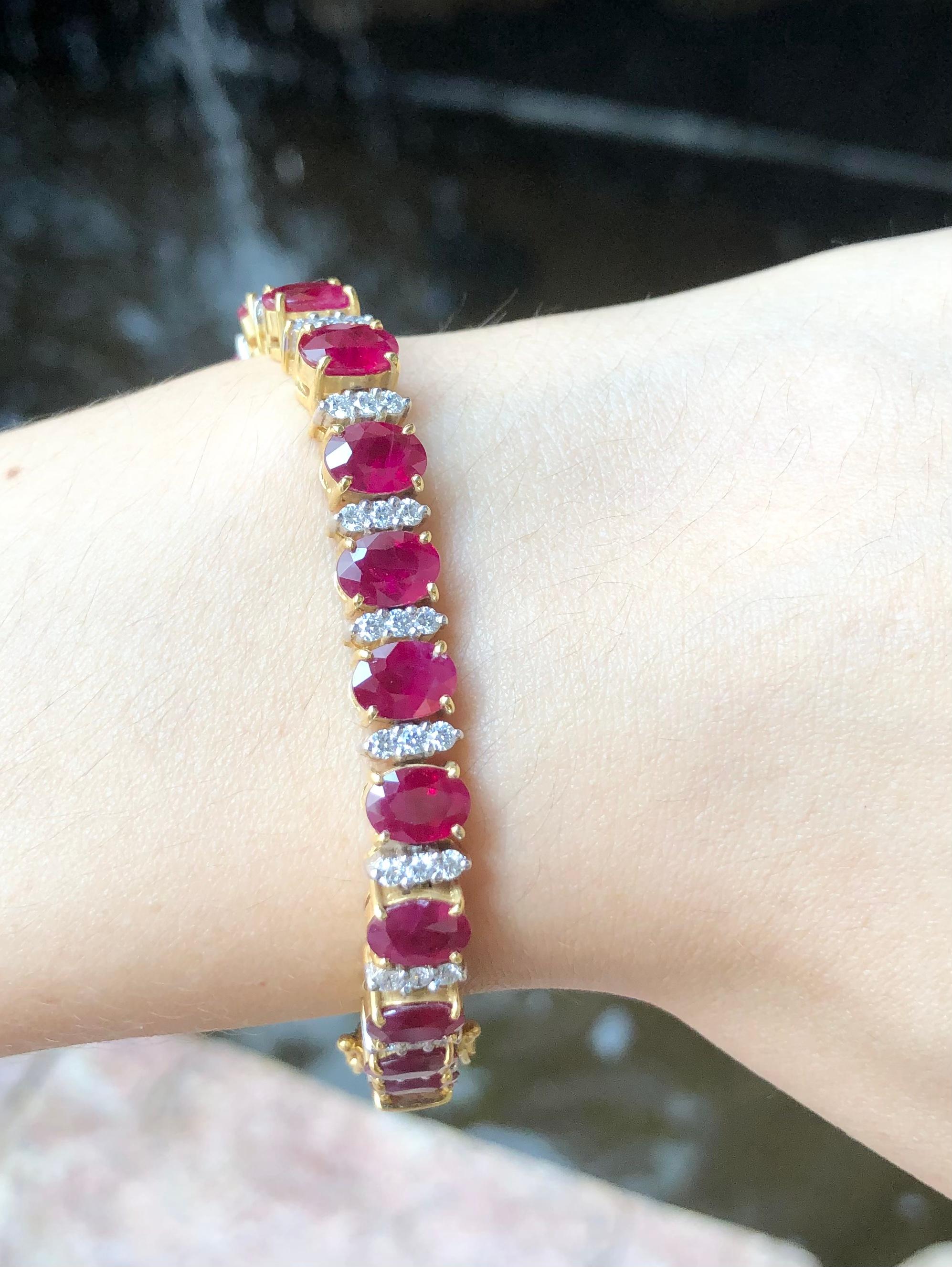 Ruby with Diamond Bracelet Set in 18 Karat Gold Setting For Sale 9