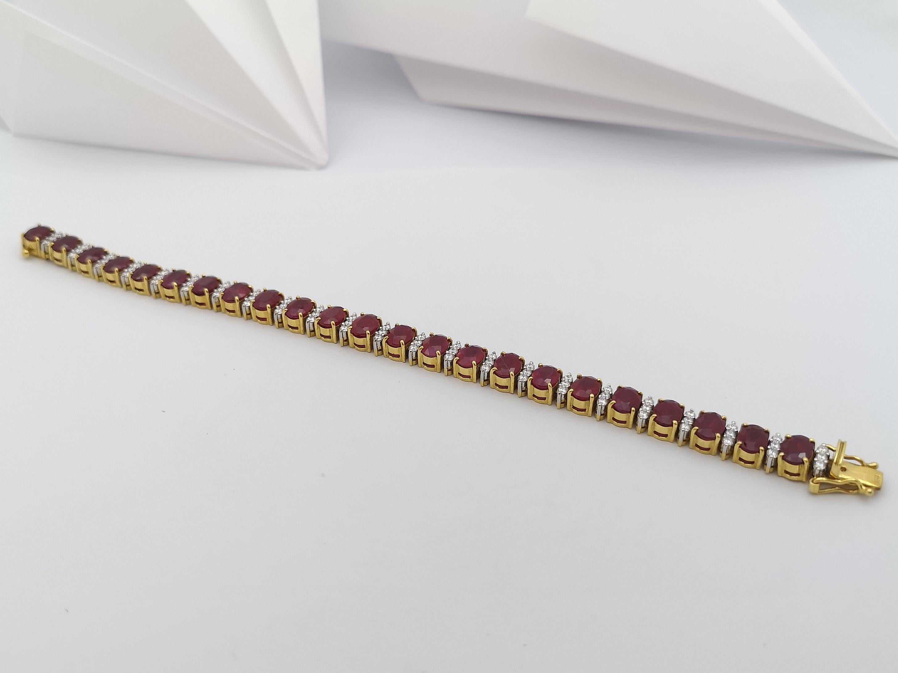 Oval Cut Ruby with Diamond Bracelet Set in 18 Karat Gold Setting For Sale