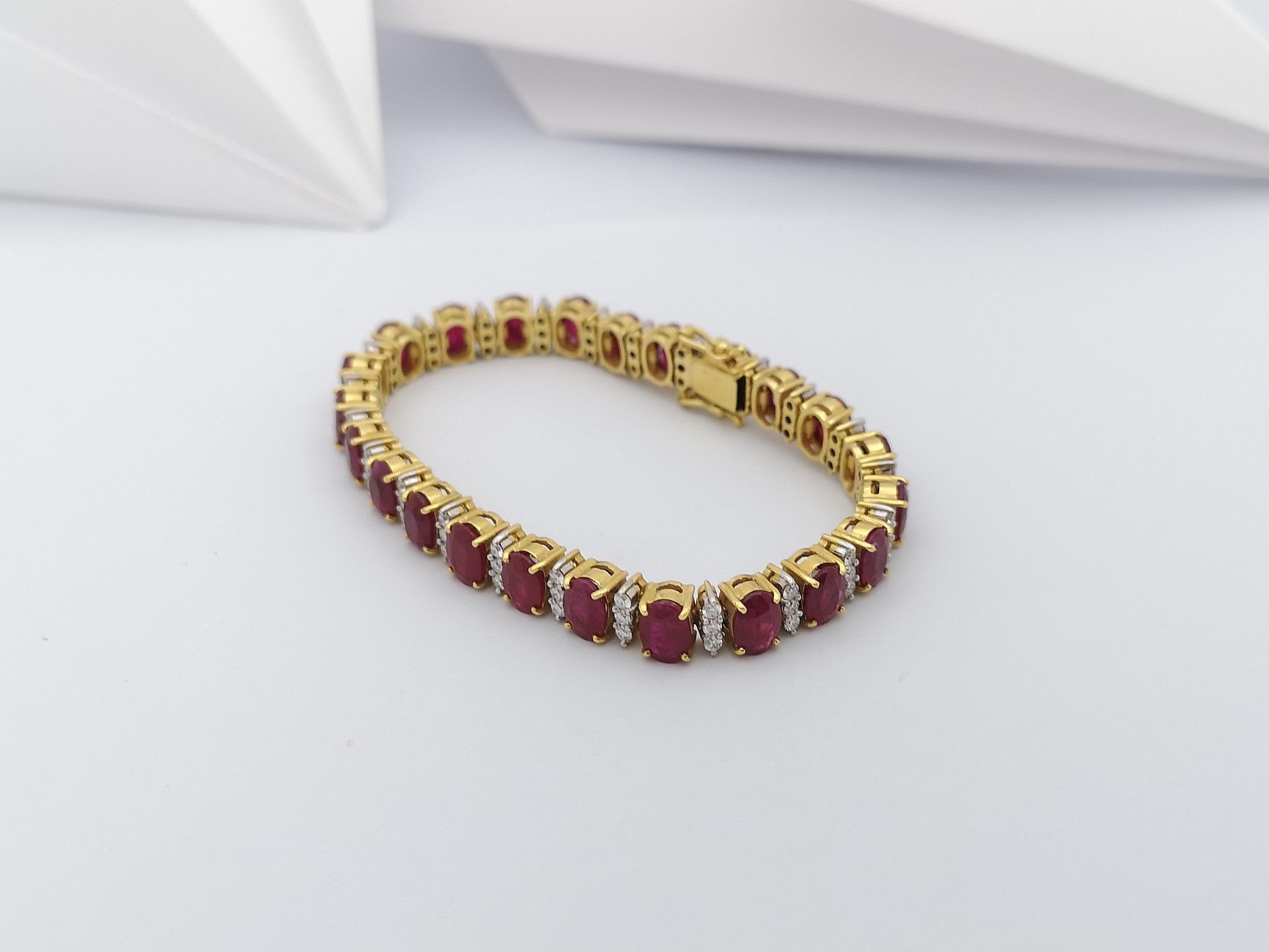 Ruby with Diamond Bracelet Set in 18 Karat Gold Setting For Sale 2