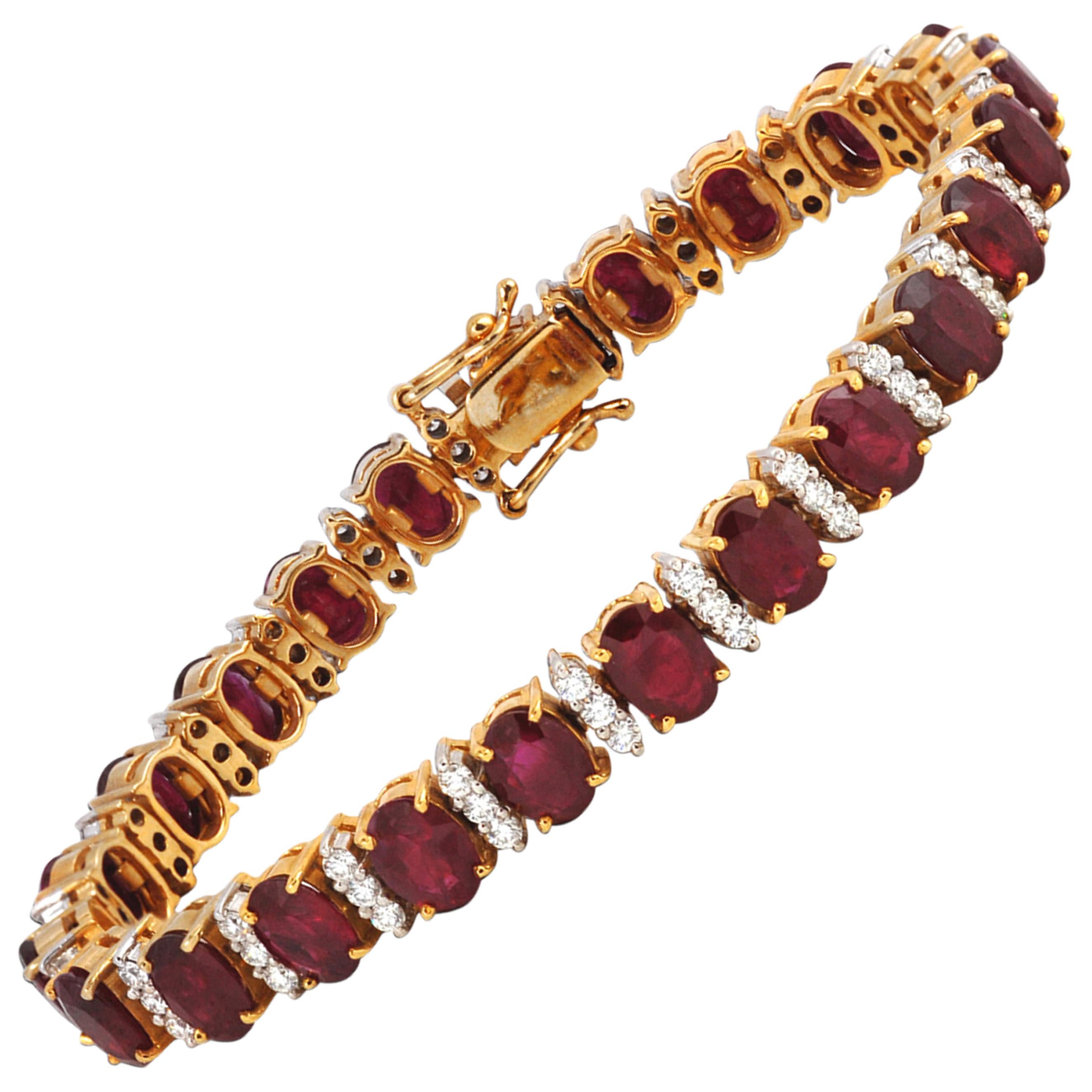 Ruby with Diamond Bracelet Set in 18 Karat Gold Setting For Sale