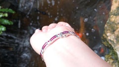 Pulsera de rubíes con diamantes engastada en oro blanco de 18 quilates