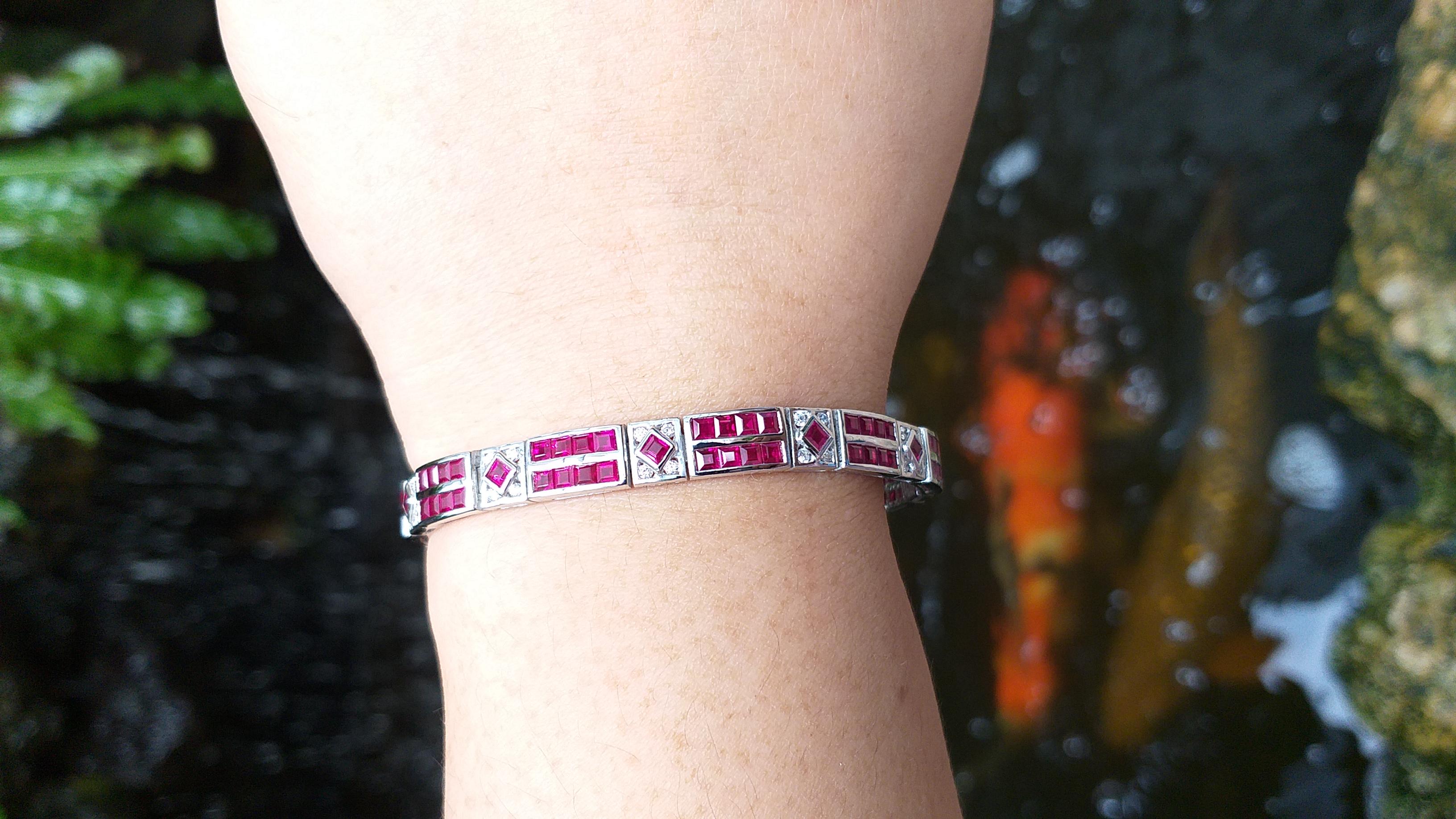 Ruby with Diamond Bracelet set in 18 Karat White Gold Settings In New Condition For Sale In Bangkok, TH