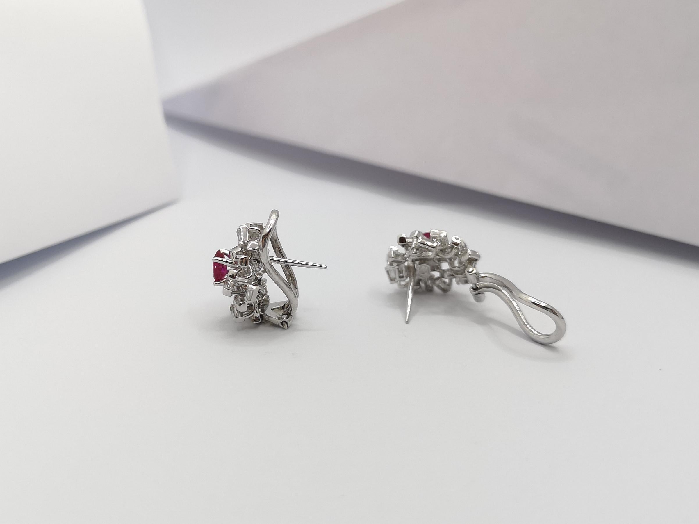 Ruby with Diamond Earrings Set in 14 Karat White Gold Settings In New Condition For Sale In Bangkok, TH